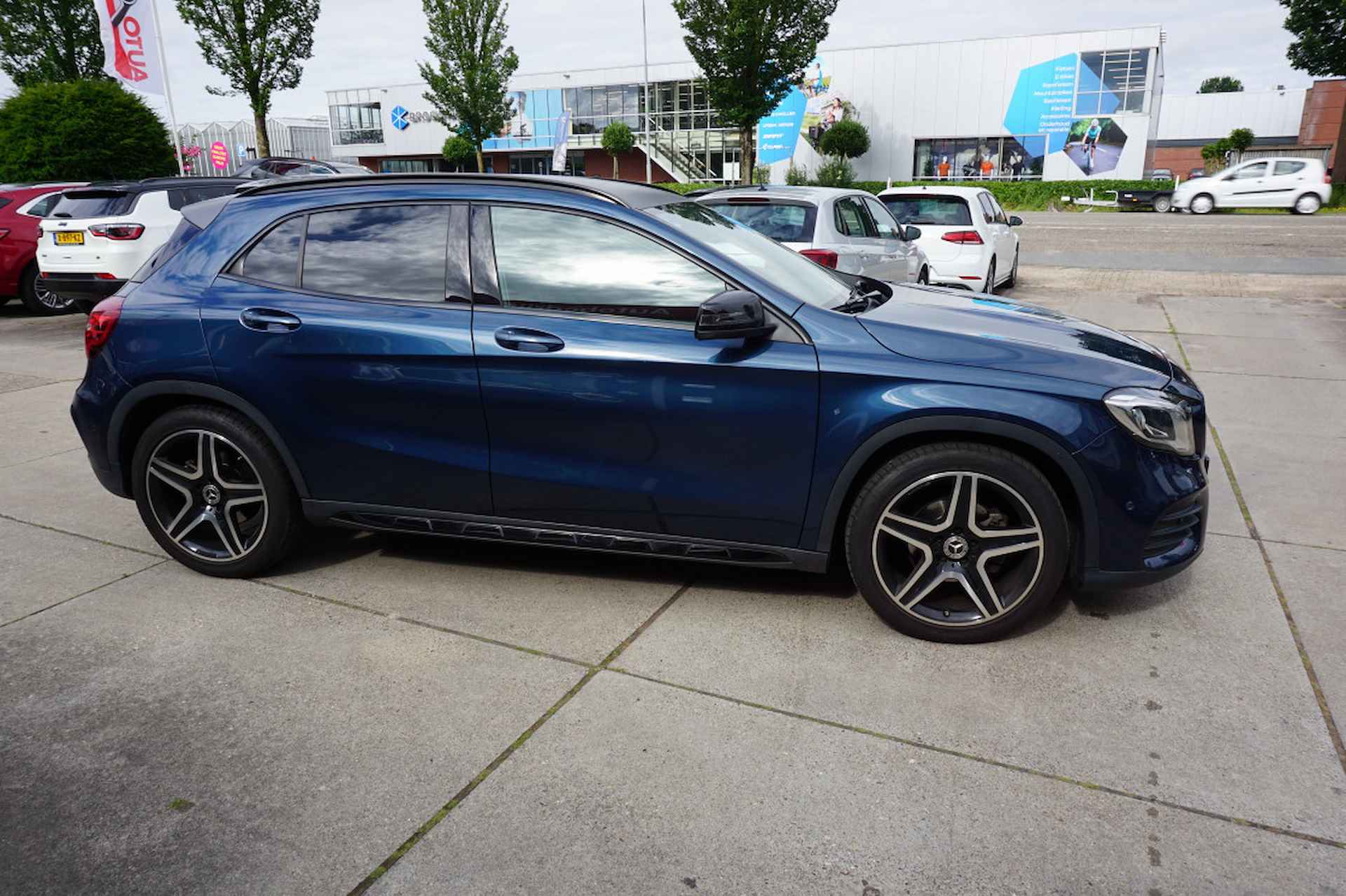 MERCEDES GLA-Klasse 180 122pk 7G-DCT AMG Line LED El.achterklep - 3/23