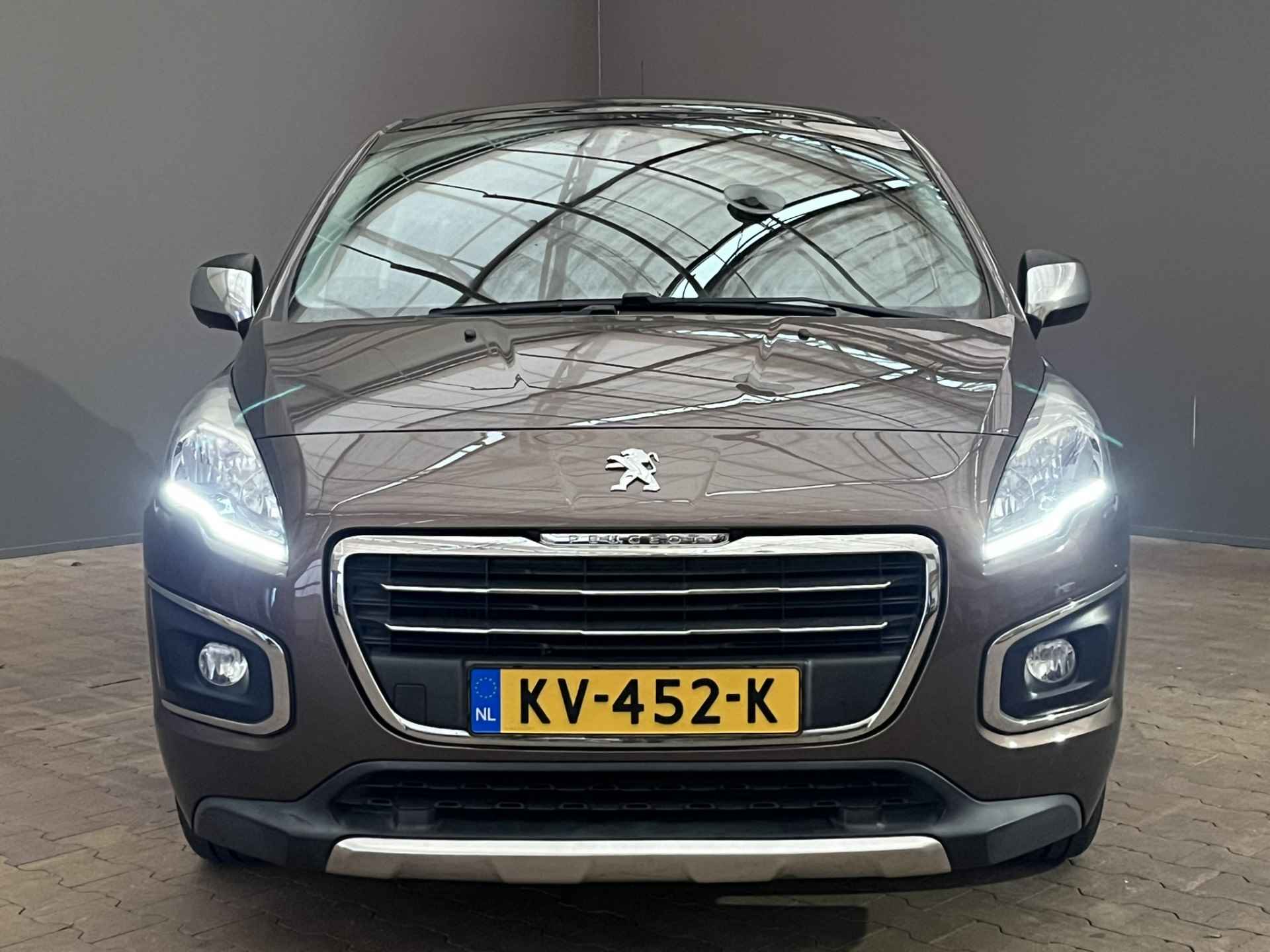 Peugeot 3008 1.2 130PK Allure | Panoramadak | Head-Up | Navigatie | 17'' Lichtmetaal | Clima | Cruise | Bluetooth | Parkeersensoren | Chroom | Donker glas | - 10/29