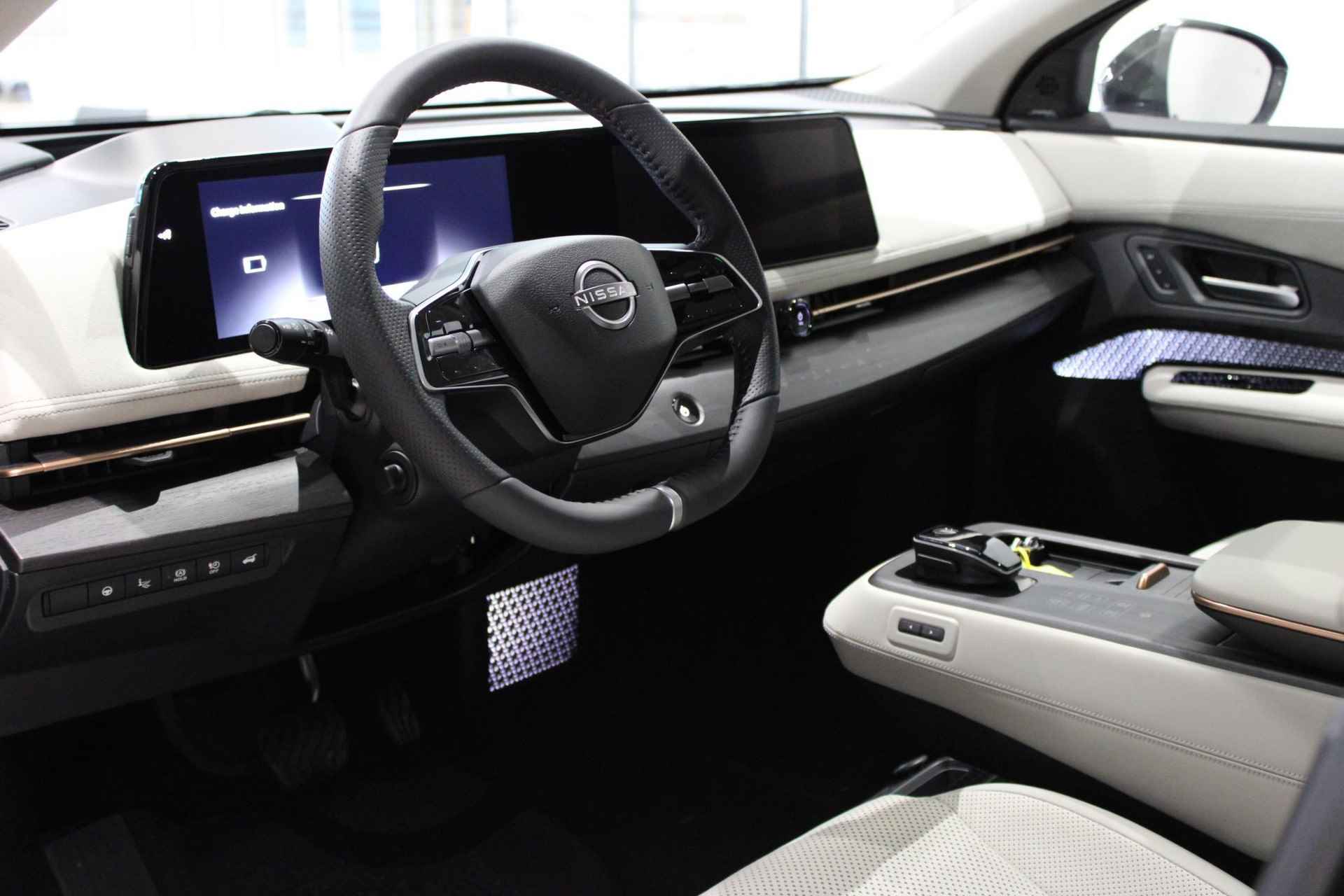 Nissan Ariya Evolve 66 kWh | € 9.000,= VOORRAAD KORTING | PRO-PILOT | ECO LEDER/ALCANTARA BEKLEDING | - 7/35