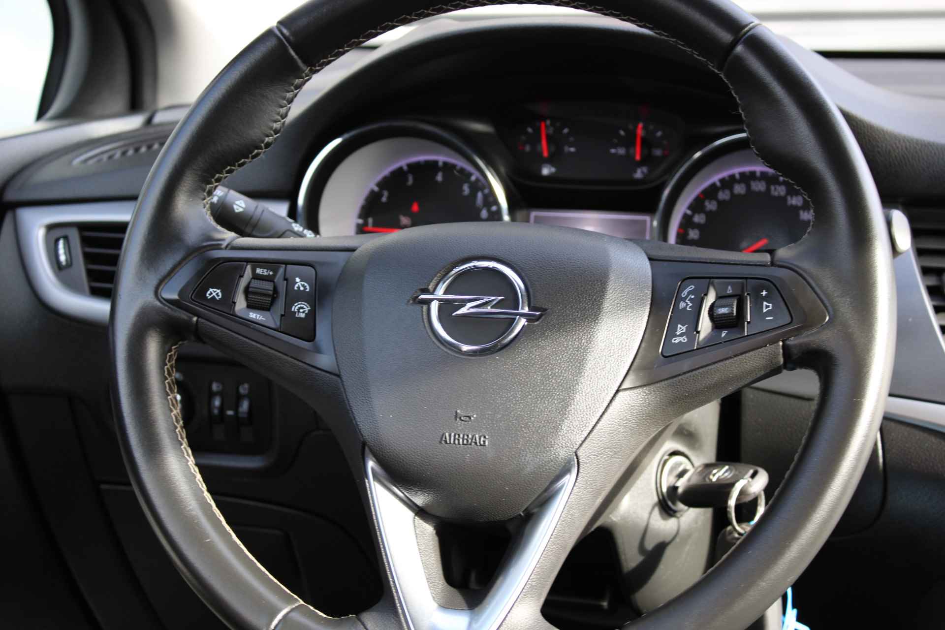 Opel Astra Astra Sports Tourer 1.2 / Camera / Navigatie / Climate Control / Trekhaak / Carplay / '' vraag een vrijblijvende offerte aan '' - 6/29