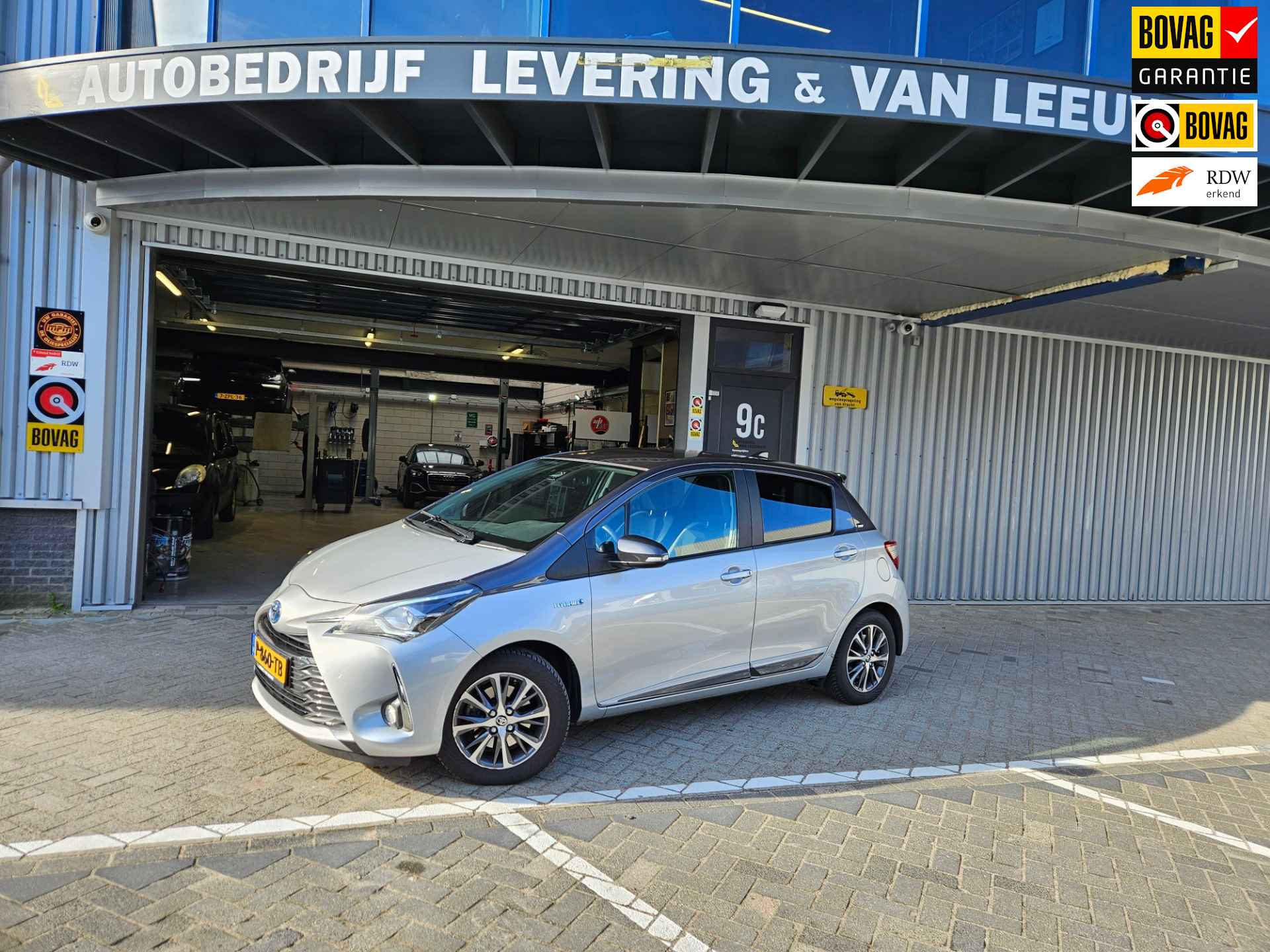 Toyota Yaris 1.5 Hybrid Y20 Trekhaak/ Lichtmetalen Velgen/ Cruise control/ Rijklaar prijs! - 1/28