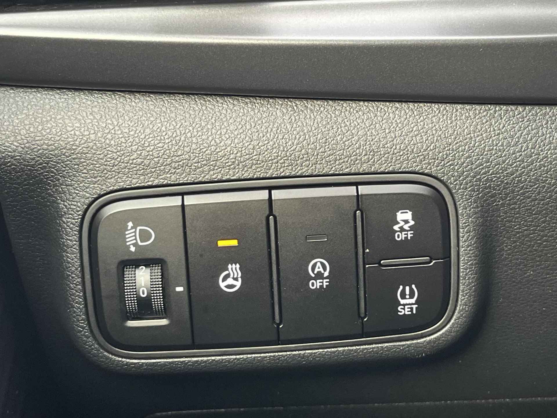 Hyundai i20 1.0 T-GDI Comfort | Automaat | Apple carplay | Cruise Control | Airco | Parkeersensoren | Parkeercamera |  36Mnd. Garantie | Rijklaar! | - 27/30