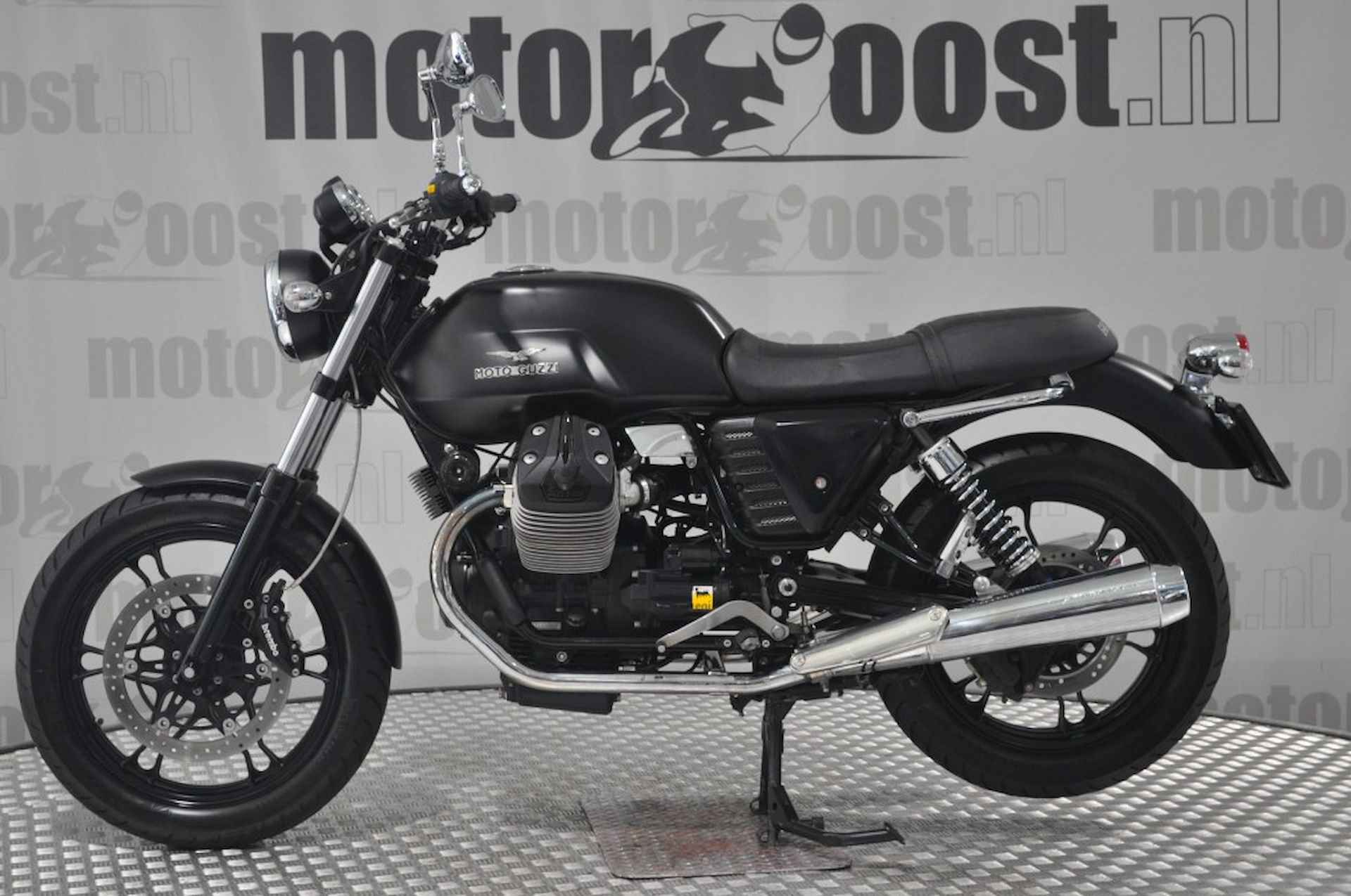 MOTO GUZZI V 7 A2 RIJBEWIJS   ( 35 KW ) - 1/20