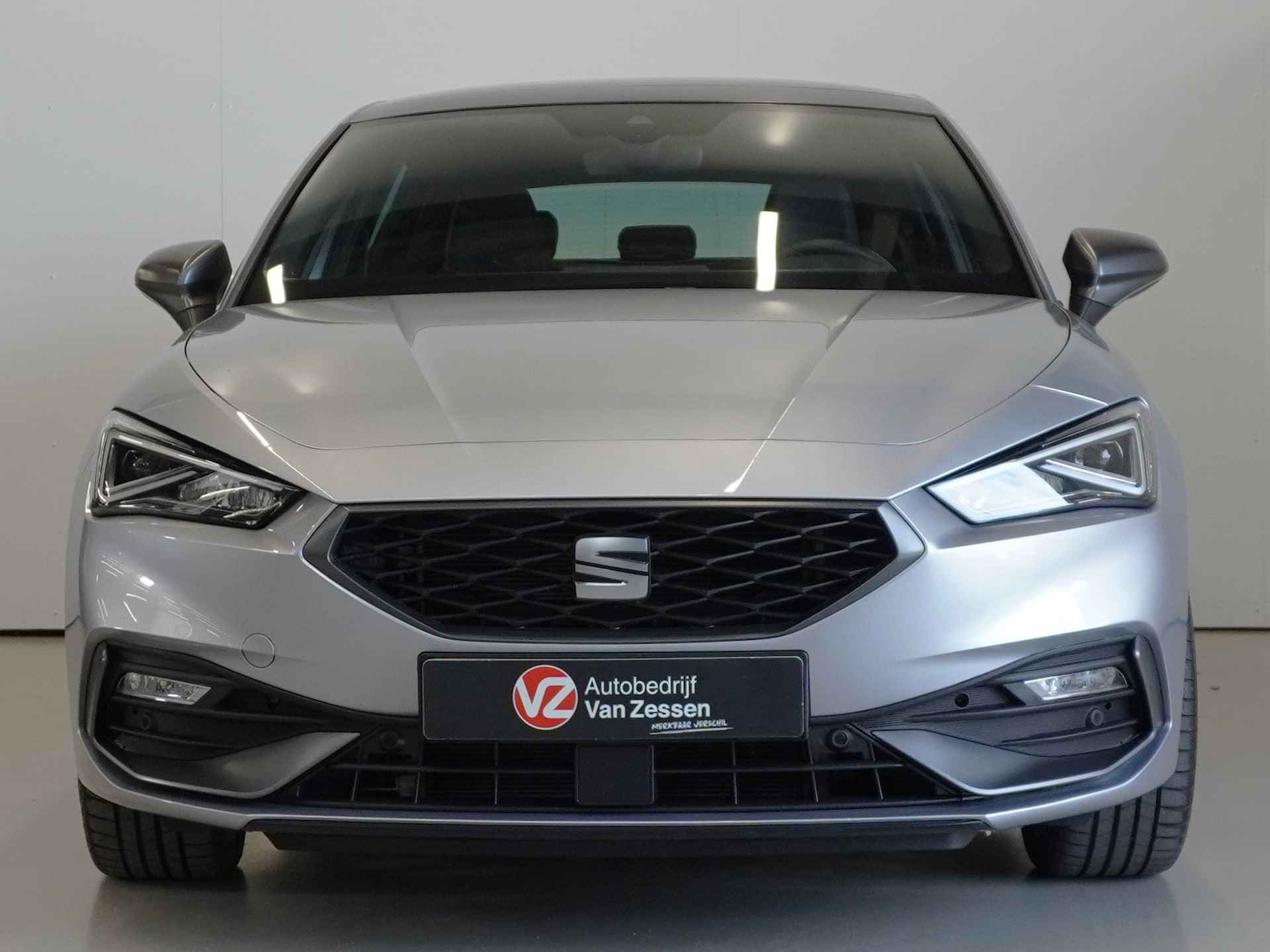 SEAT Leon 1.5 eTSI FR Business Intense | Automaat | Panorama- Schuifdak | Beats Audio | Camera | Dodehoekbewaking | Rijklaarprijs - 7/53