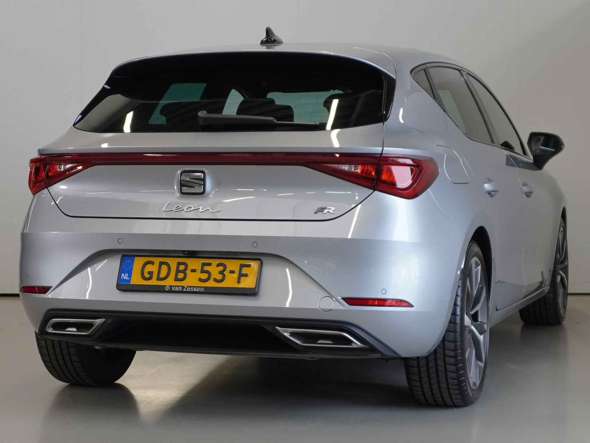 SEAT Leon 1.5 eTSI FR Business Intense | Automaat | Panorama- Schuifdak | Beats Audio | Camera | Dodehoekbewaking | Rijklaarprijs - 9/53