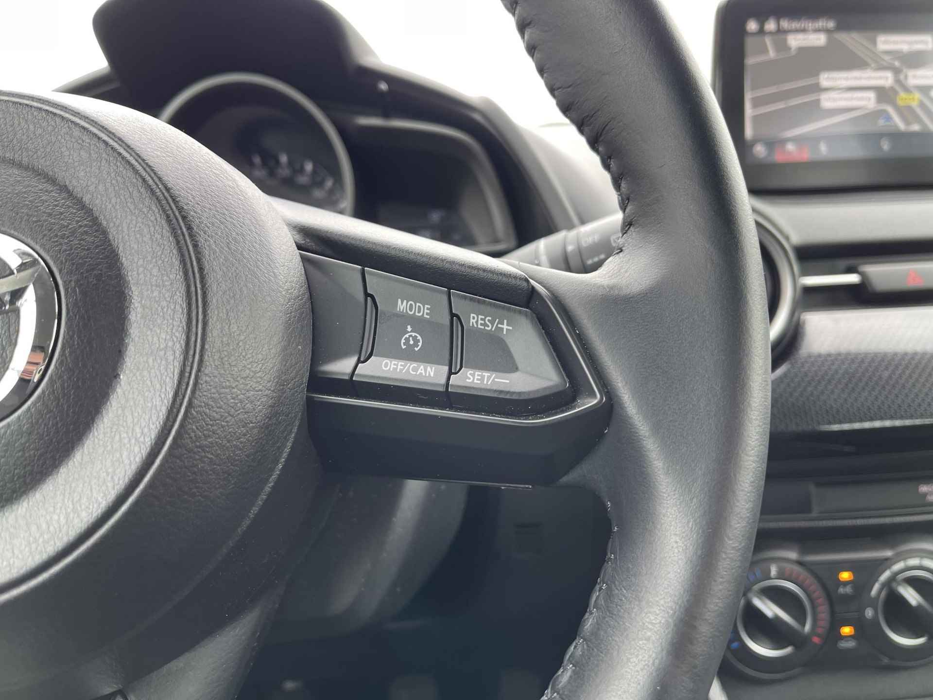 Mazda 2 1.5 Skyactiv-G Dynamic+ | Navigatie | Cruise Control | Airco | Park. Sensor | Bluetooth Tel. | 16'' Velgen | Rijklaarprijs! - 15/27