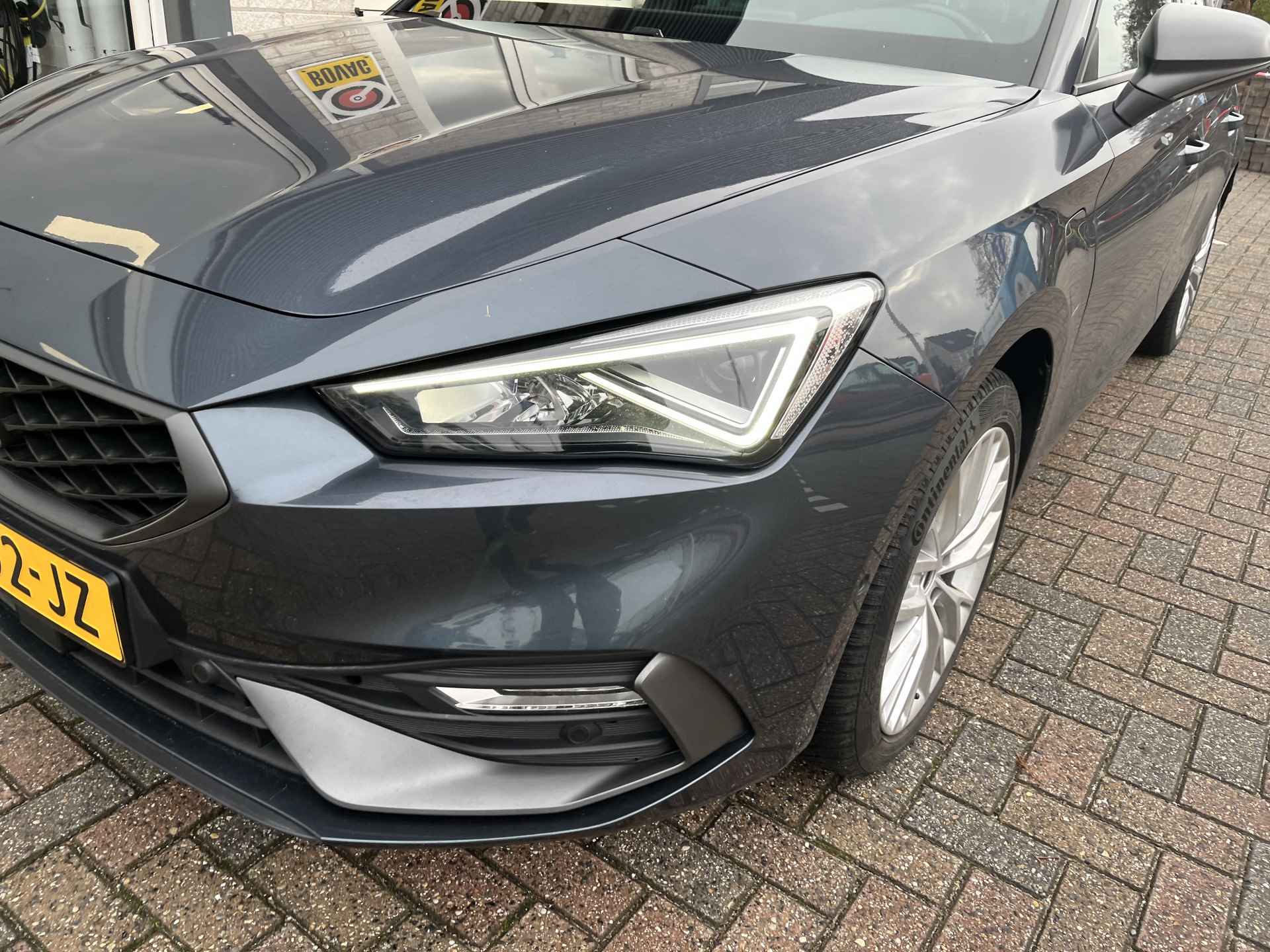 SEAT Leon 1.4 TSI eHybrid PHEV FR / AUTOMAAT/ MATRIX/ CRUISE/ NAVI/ PARK. SENSOREN + CAMERA/ FULL LINK/ STUUR-STOELVERWARMING - 31/34