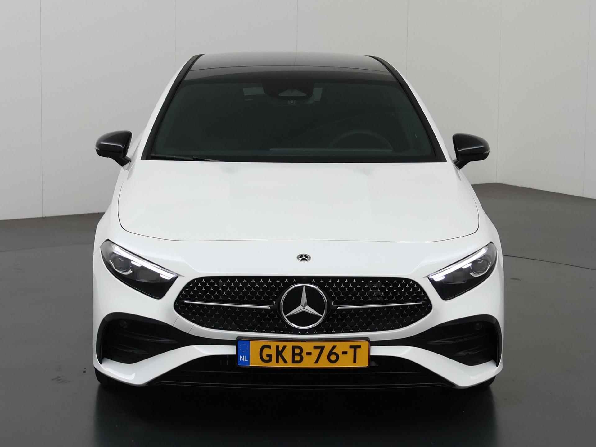 Mercedes-Benz A-klasse 180 Star Edition AMG NIGHT | Panoramadak | Sfeerverlichting | MultiBeam LED | Keyless Entry | Trekhaak | - 4/46