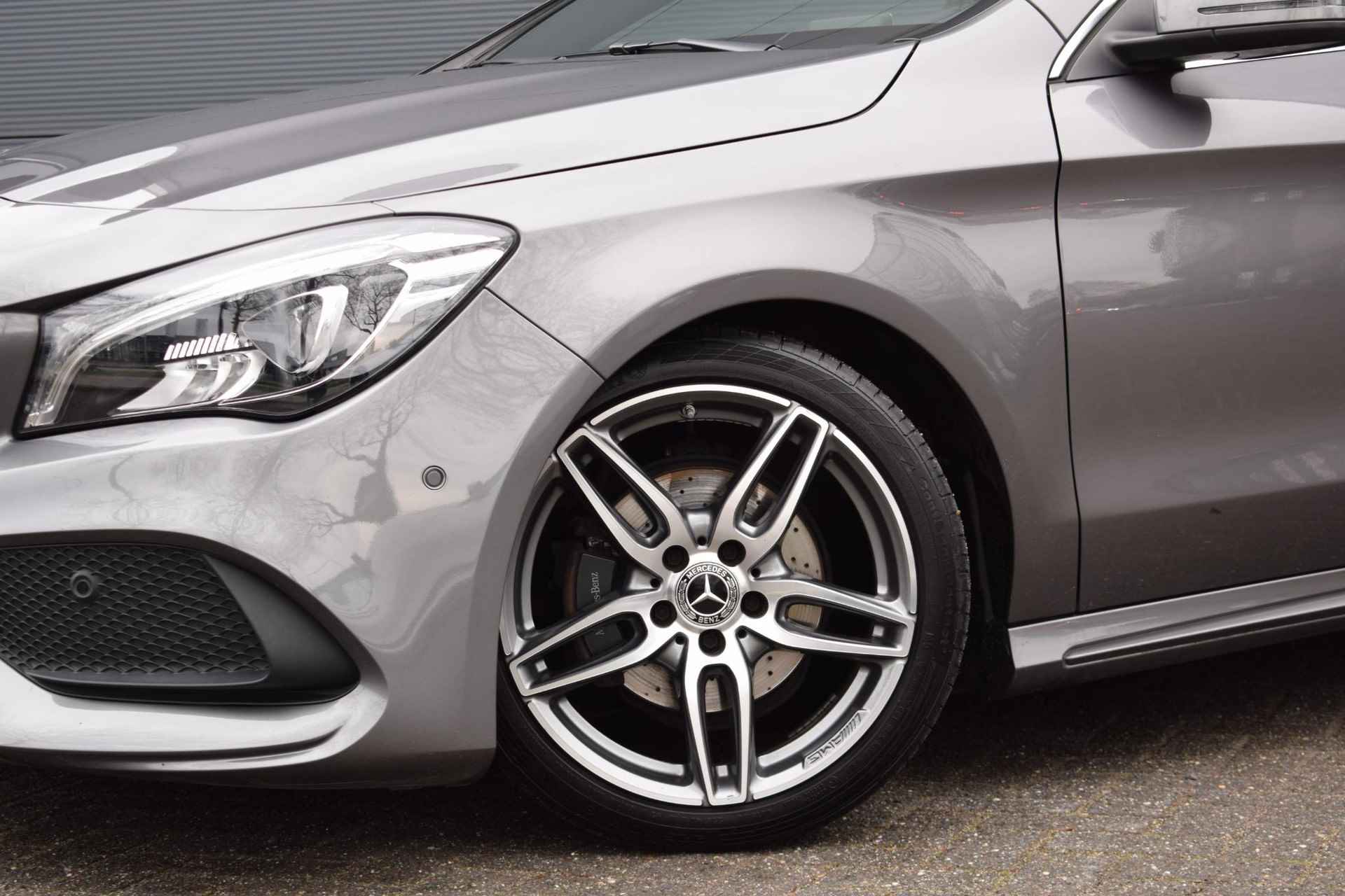 Mercedes-Benz CLA-klasse 180 AUT / AMG-Line / Clima / Camera / LED - 35/61