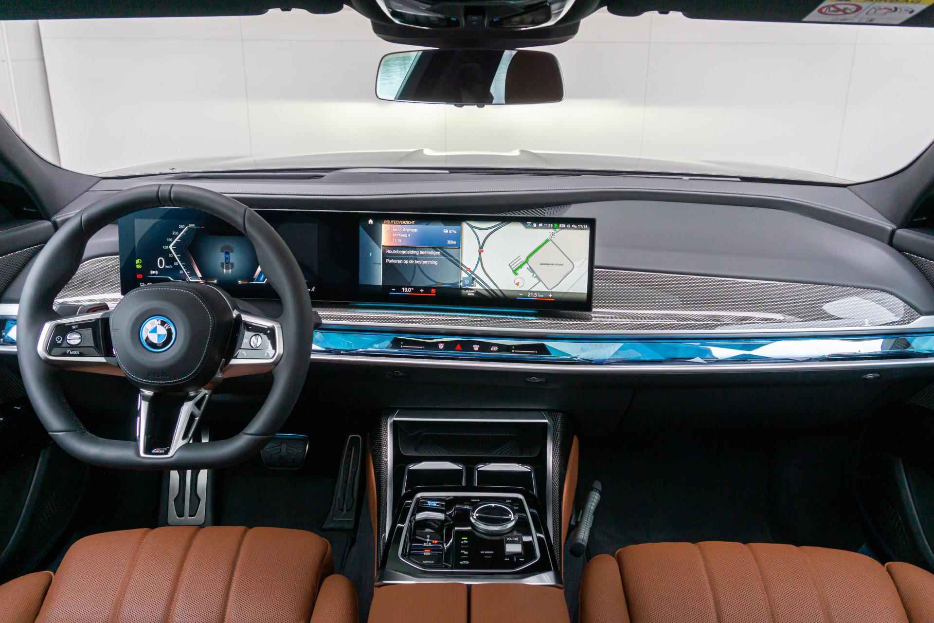 BMW i7 xDrive60 M Sport Individual Interieur / Skylounge / Active Steering / Connoisseur Pack - 37/60