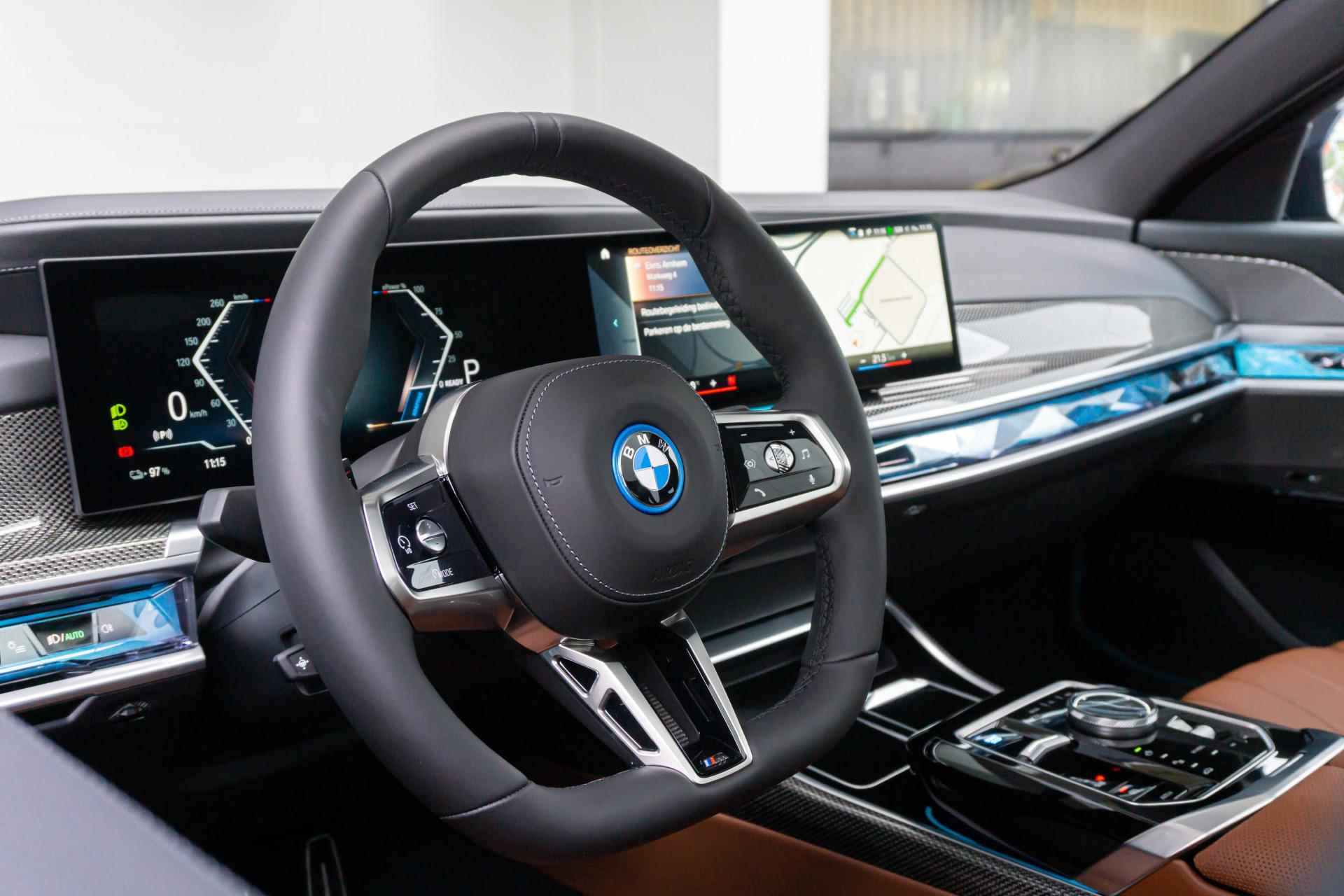 BMW i7 xDrive60 M Sport Individual Interieur / Skylounge / Active Steering / Connoisseur Pack - 39/60