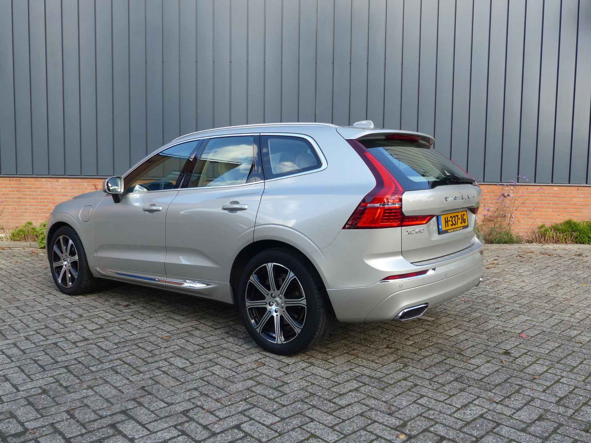 Volvo XC60 T8 Twin Engine AWD Inscription - 2/31