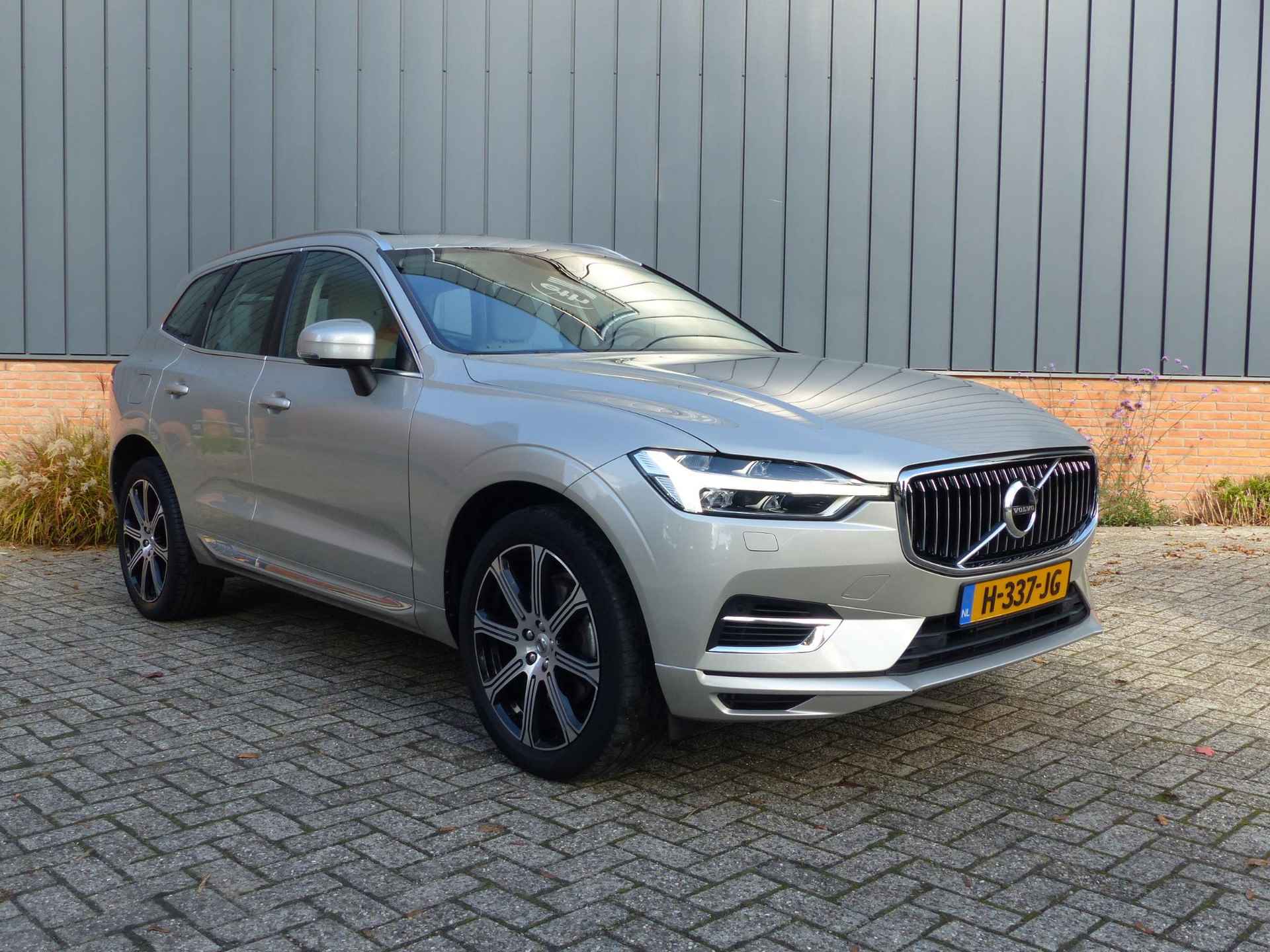 Volvo XC60 T8 Twin Engine AWD Inscription - 4/31