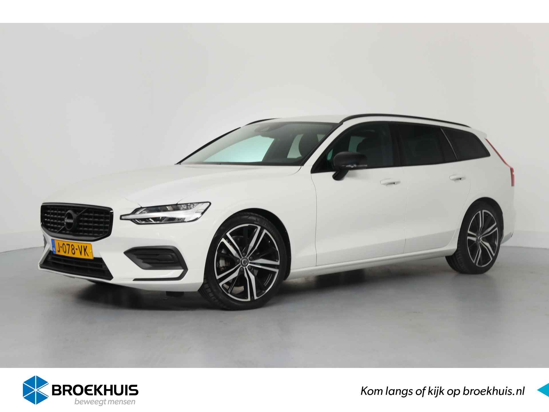 Volvo V60 2.0 B3 Momentum Advantage | Dealer Onderhouden! | LED | Camera | Climate Control | Keyless | BLIS | Parkeersensoren |Stoelverwar - 1/34