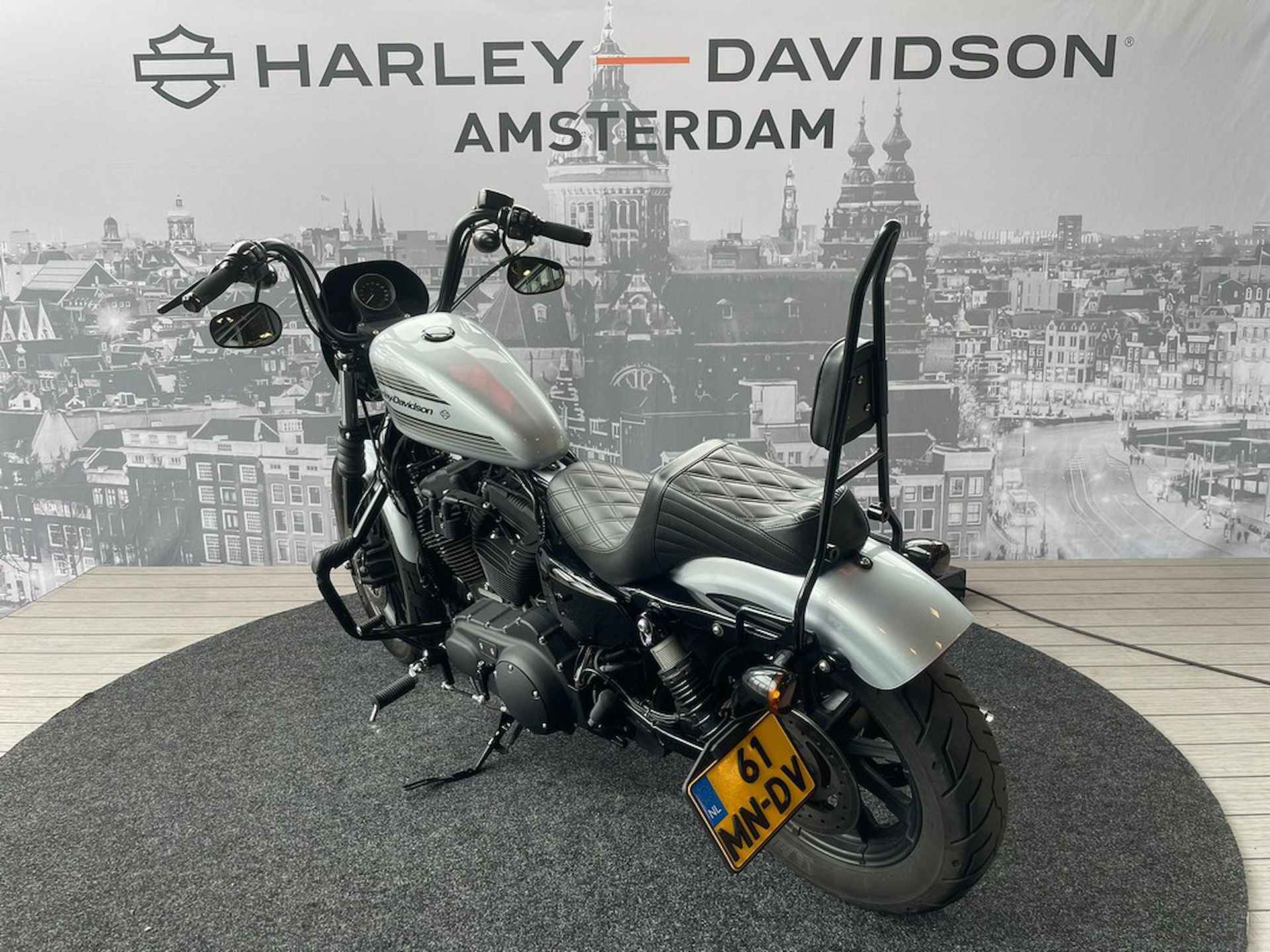 Harley-Davidson XL1200NS Iron Special - 6/8