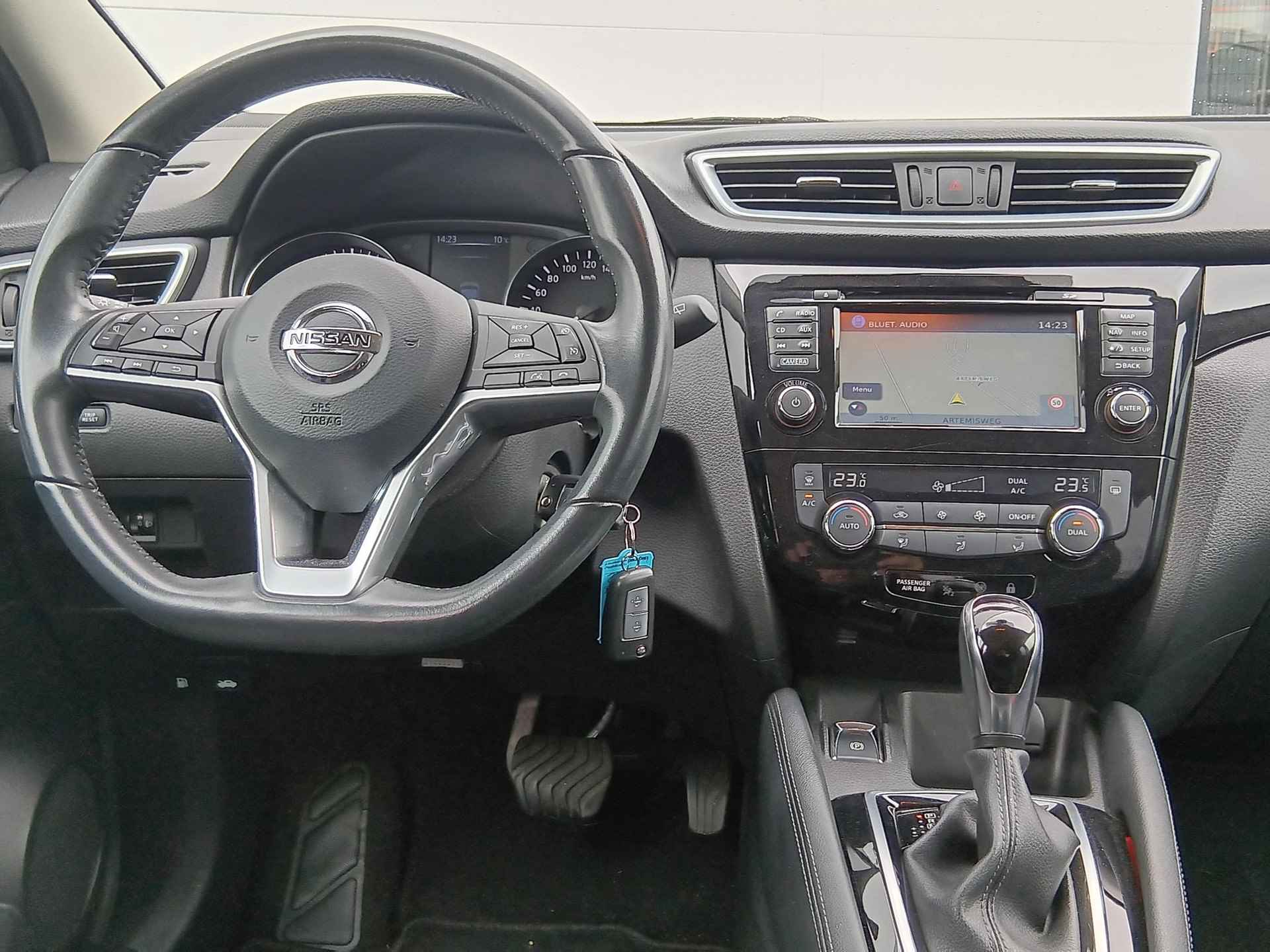 Nissan Qashqai 1.2 DIG-T 115 X-Tronic Acenta Automaat / Navigatie / Parkeercamera / Parkeersensoren / Lichtmetalen Velgen / Privacy Glass - 8/44