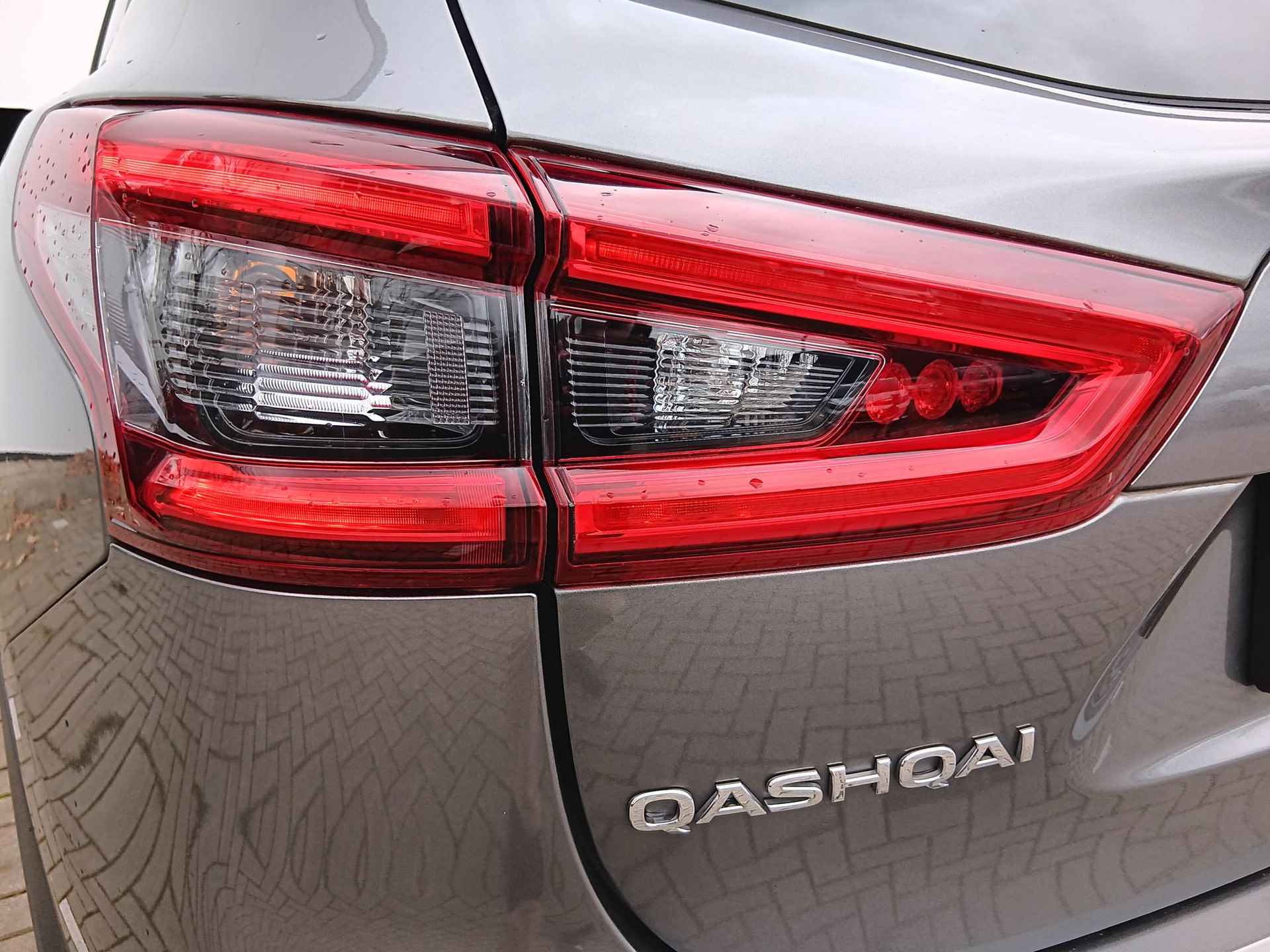Nissan Qashqai 1.2 DIG-T 115 X-Tronic Acenta Automaat / Navigatie / Parkeercamera / Parkeersensoren / Lichtmetalen Velgen / Privacy Glass - 38/44
