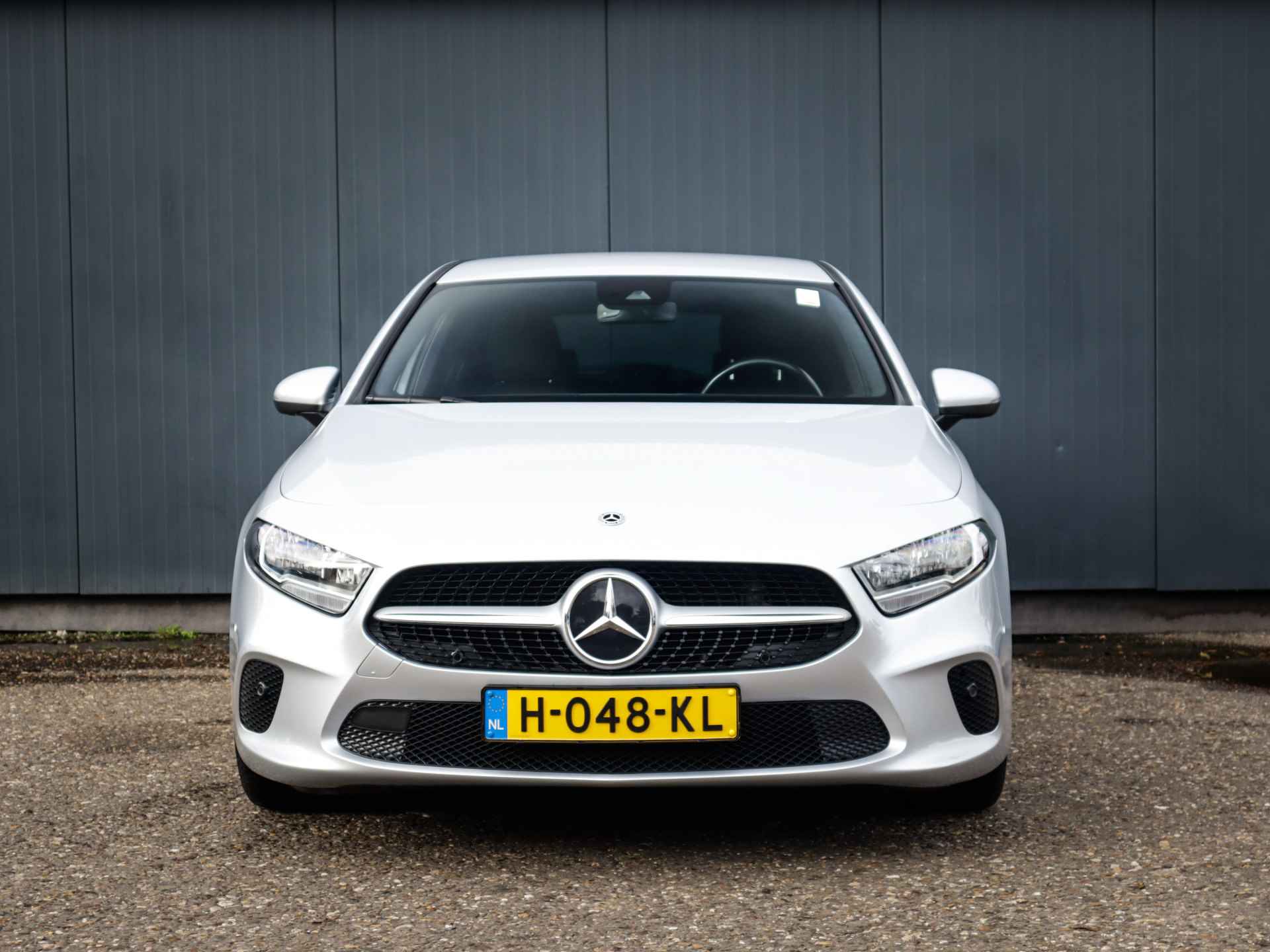 Mercedes-Benz A-Klasse 180 Business Solution (136 PK), 1e-Eig, 12-MND-BOVAG, NL-Auto, Navigatie, Half-Leer, Stoelverwarming, Parkeersensoren-V+A, Cruise-Control, Virtual-Cockpit, Achteruitrijcamera, spiegel-Pakket, DAB, LM.-Velgen, Privacy-Glas, - 9/55