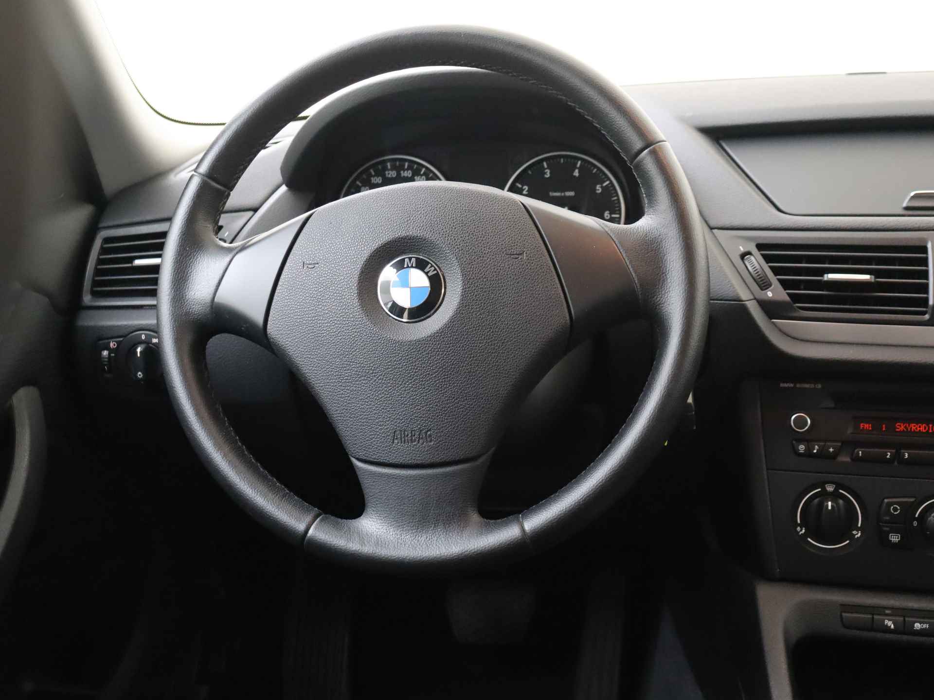 BMW X1 sDrive18i Automaat | Airco | Lichtmetalen velgen - 6/25