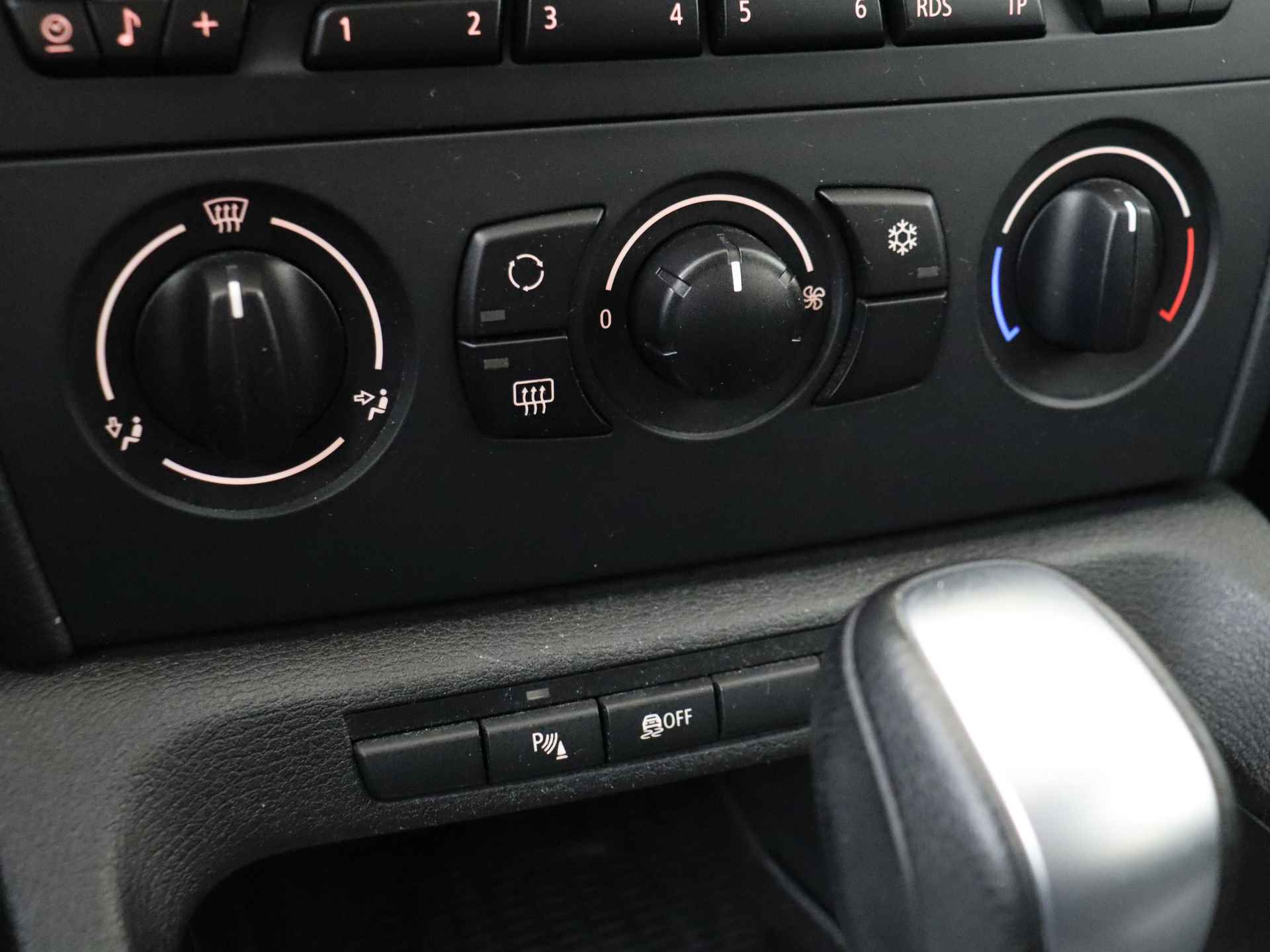BMW X1 sDrive18i Automaat | Airco | Lichtmetalen velgen - 14/25