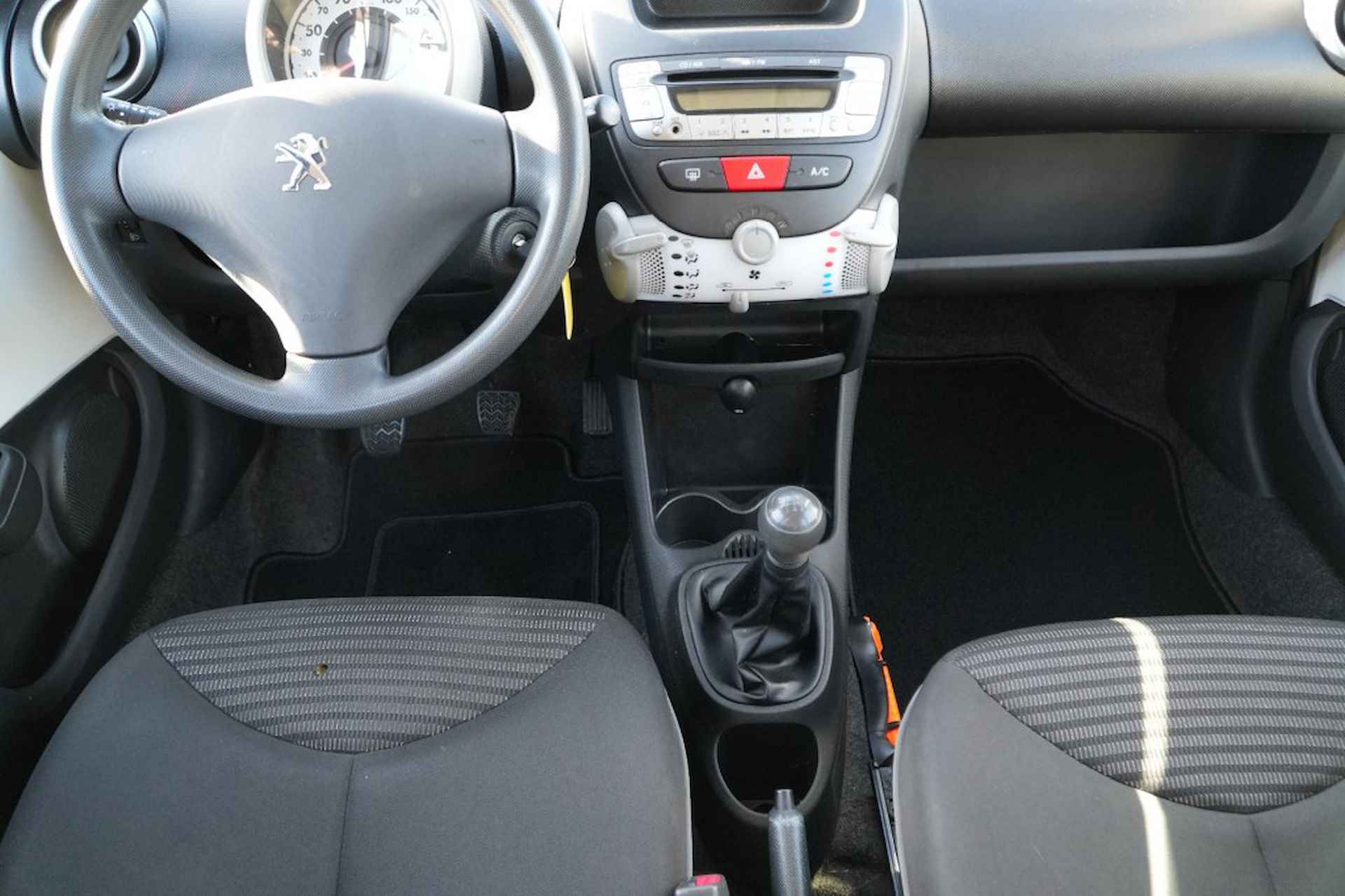 PEUGEOT 107 PREMIERE 1.0-68PK 5-DEURS - AIRCO - ELECTRISCHE RAMEN - SPOILER - 18/27