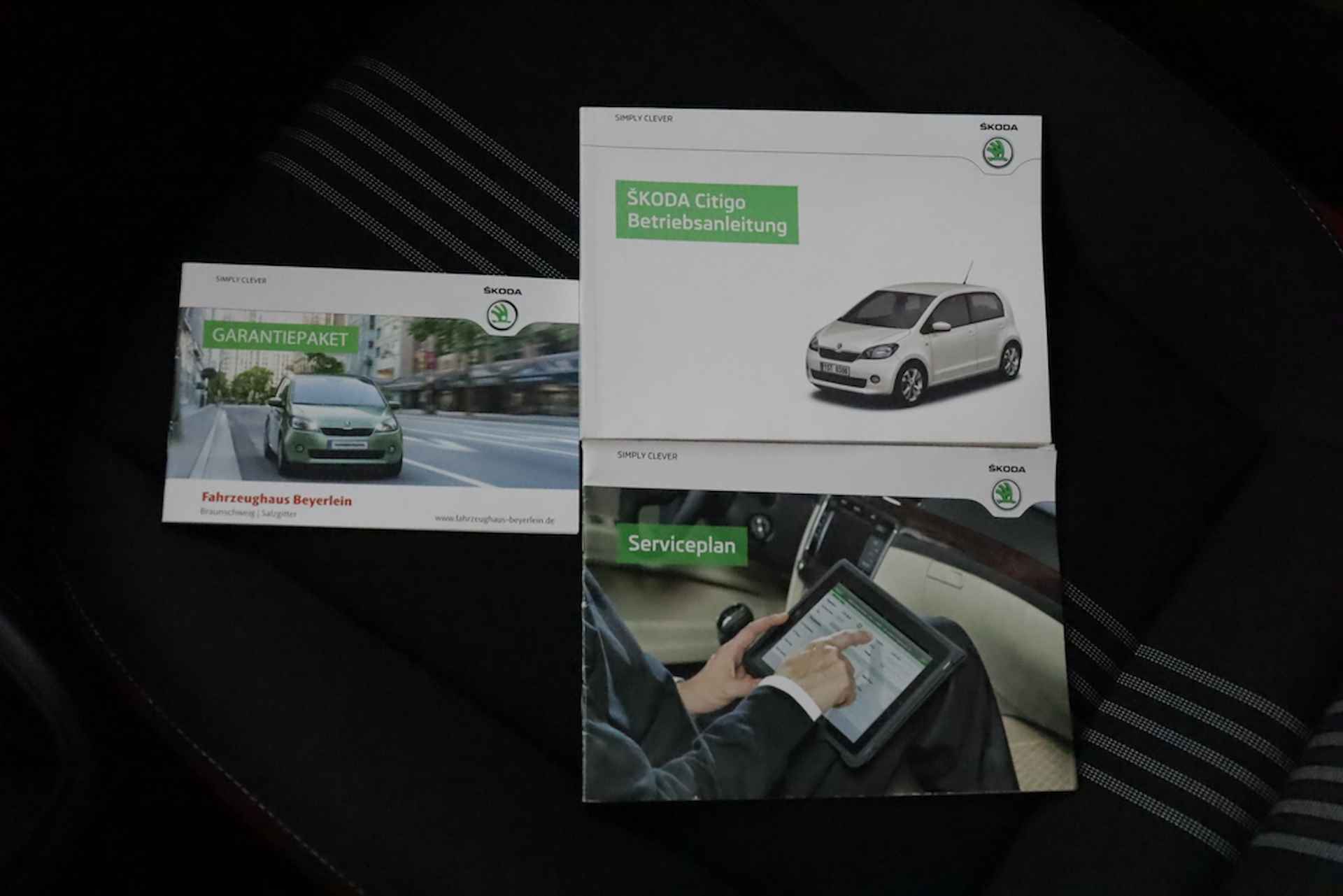 Škoda Citigo Sport Executive Edition 75PK - 12 MND GARANTIE | NAVI | PDC | Cruise | Stoelverwarming -RIJKLAAR - 30/50