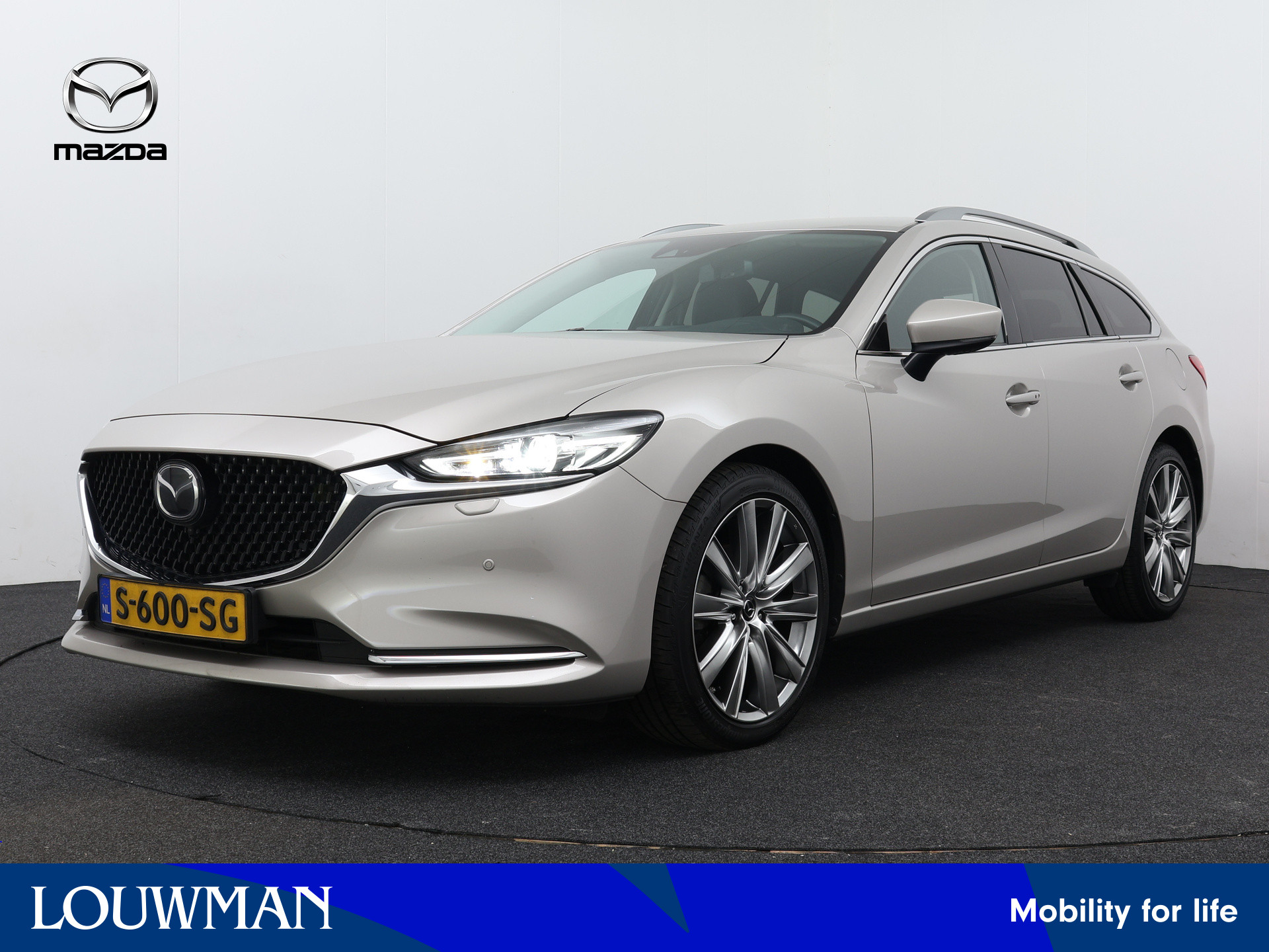 Mazda 6 Sportbreak 2.0 SkyActiv-G 165 Exclusive-Line | Stoelgeheugen | 360 Camera | Stuur-/Stoelverwarming | Stoelverkoeling | Navigatie |