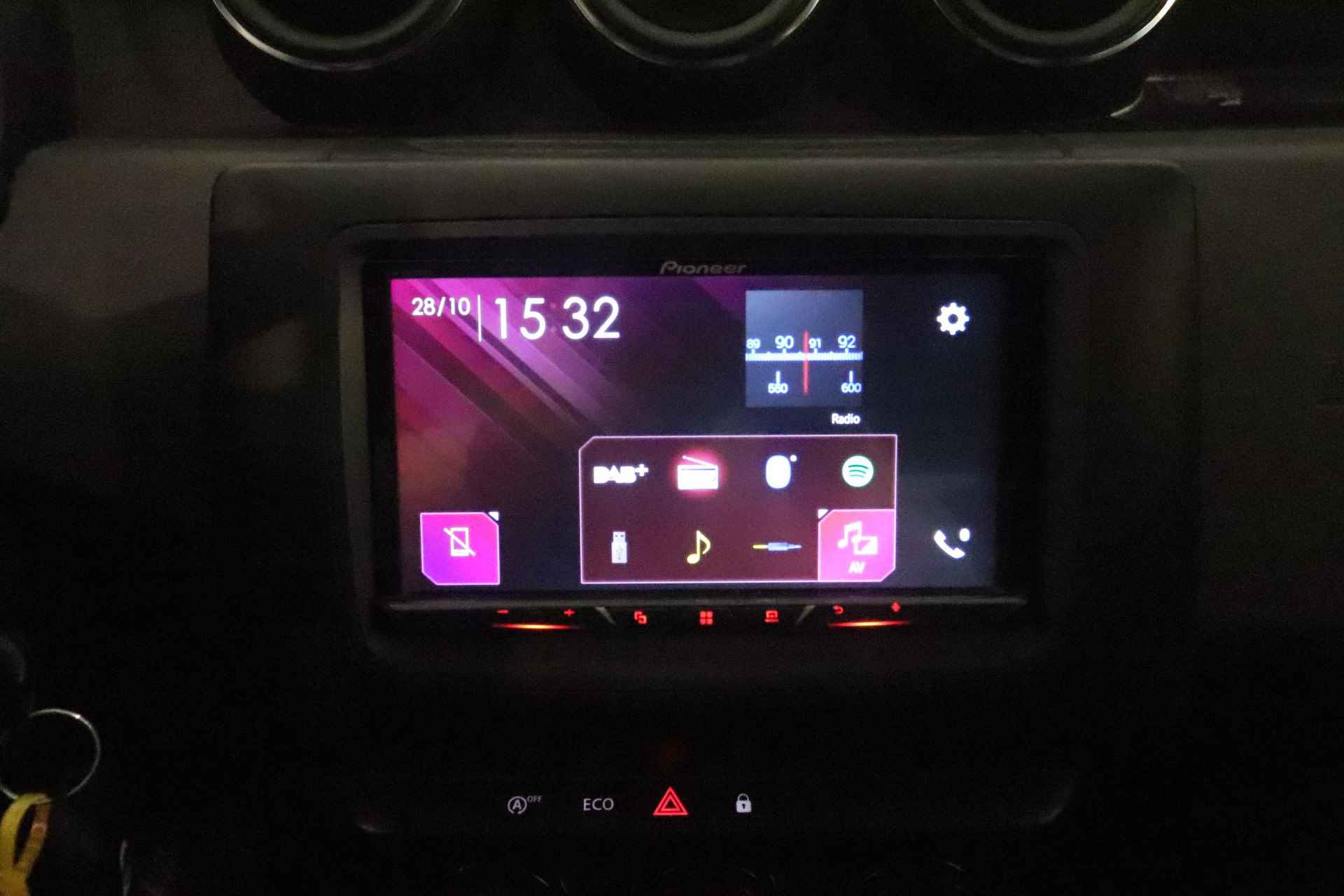 Dacia Duster 1.0 TCe 100 Essential  | Airco | Trekhaak | Apple CarPlay / Android Auto Navigatie | - 20/26