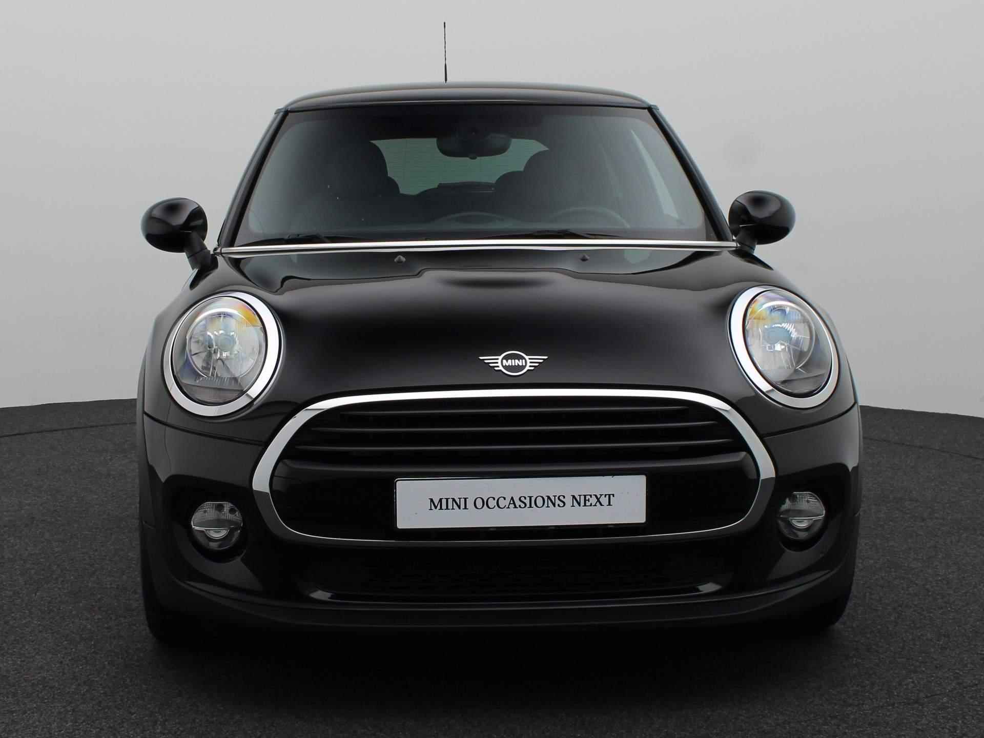 MINI 3-Deurs Cooper Business + Connected Navigation + Comfortstoelen + Airconditioning + 16'' - 3/22