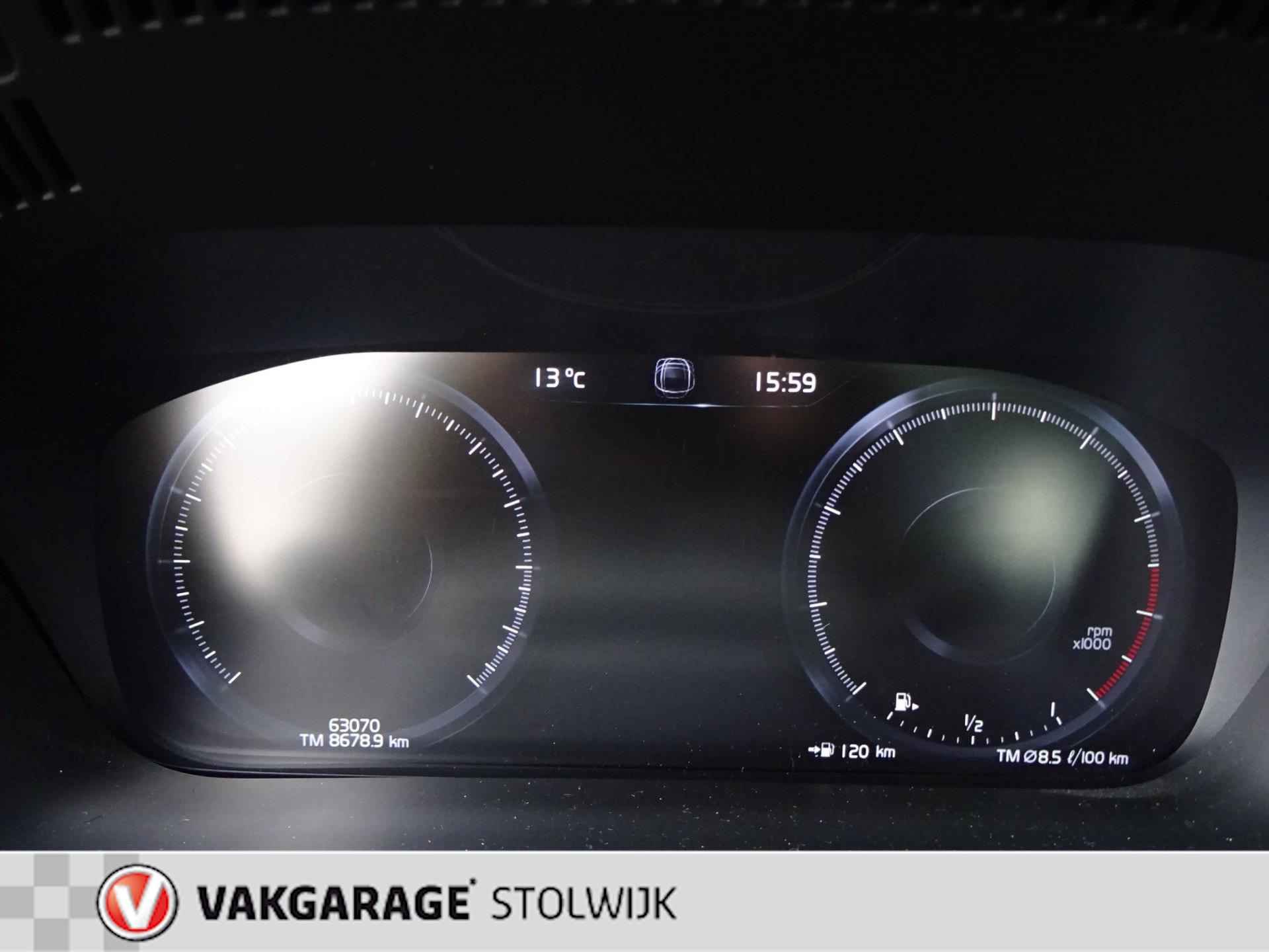 Volvo XC60 2.0 T4 Inscription trekhaak ,panorama dak,rijklaarprijs - 12/21