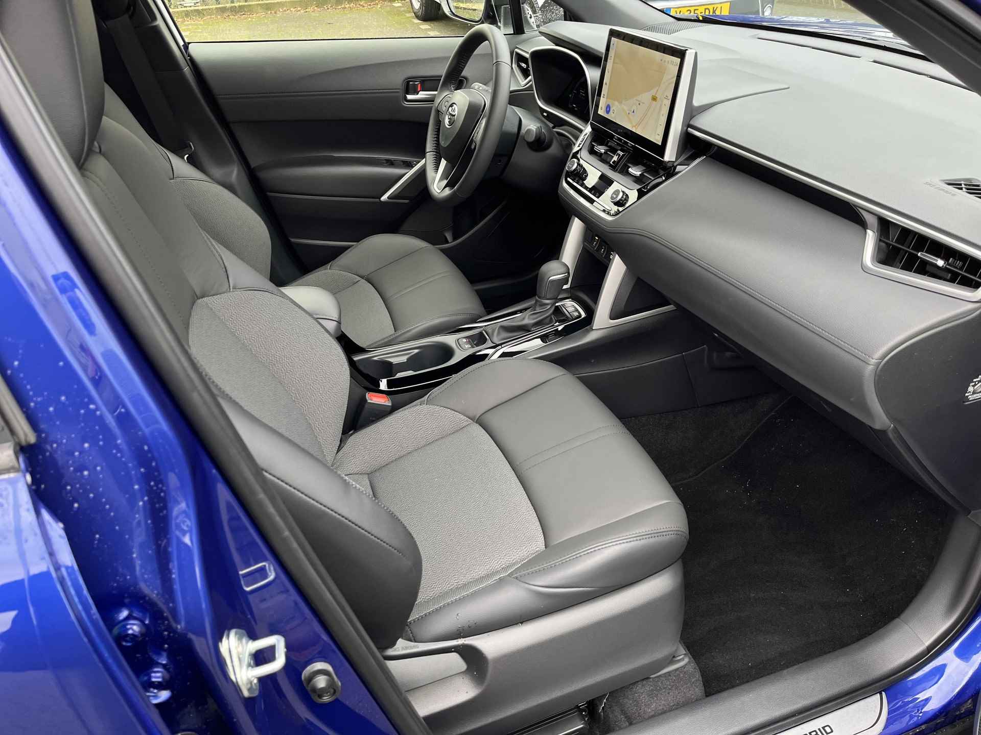 Toyota Corolla Cross 1.8 Hybrid Business Plus | Navigatie | Apple CarPlay/Android auto | Achteruitrijcamera | Elektrische achterklep - 13/32