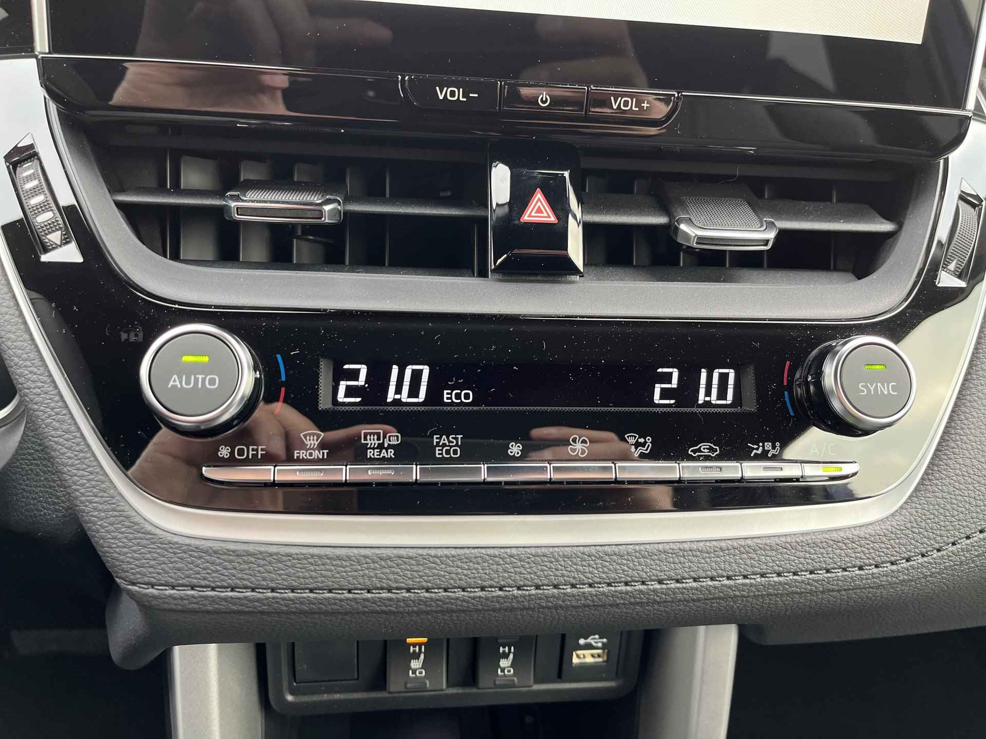 Toyota Corolla Cross 1.8 Hybrid Business Plus | Navigatie | Apple CarPlay/Android auto | Achteruitrijcamera | Elektrische achterklep - 22/32