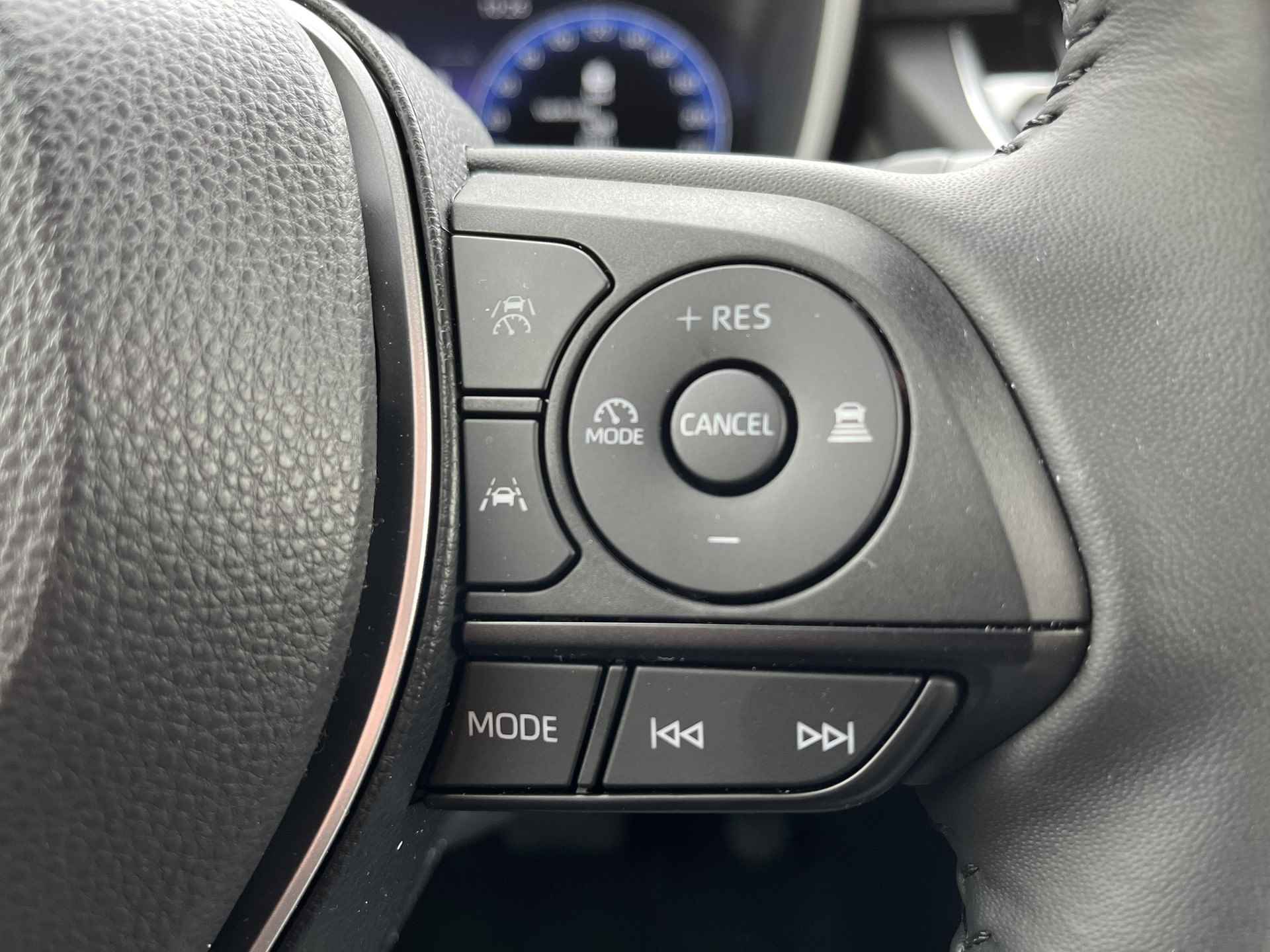 Toyota Corolla Cross 1.8 Hybrid Business Plus | Navigatie | Apple CarPlay/Android auto | Achteruitrijcamera | Elektrische achterklep - 27/32