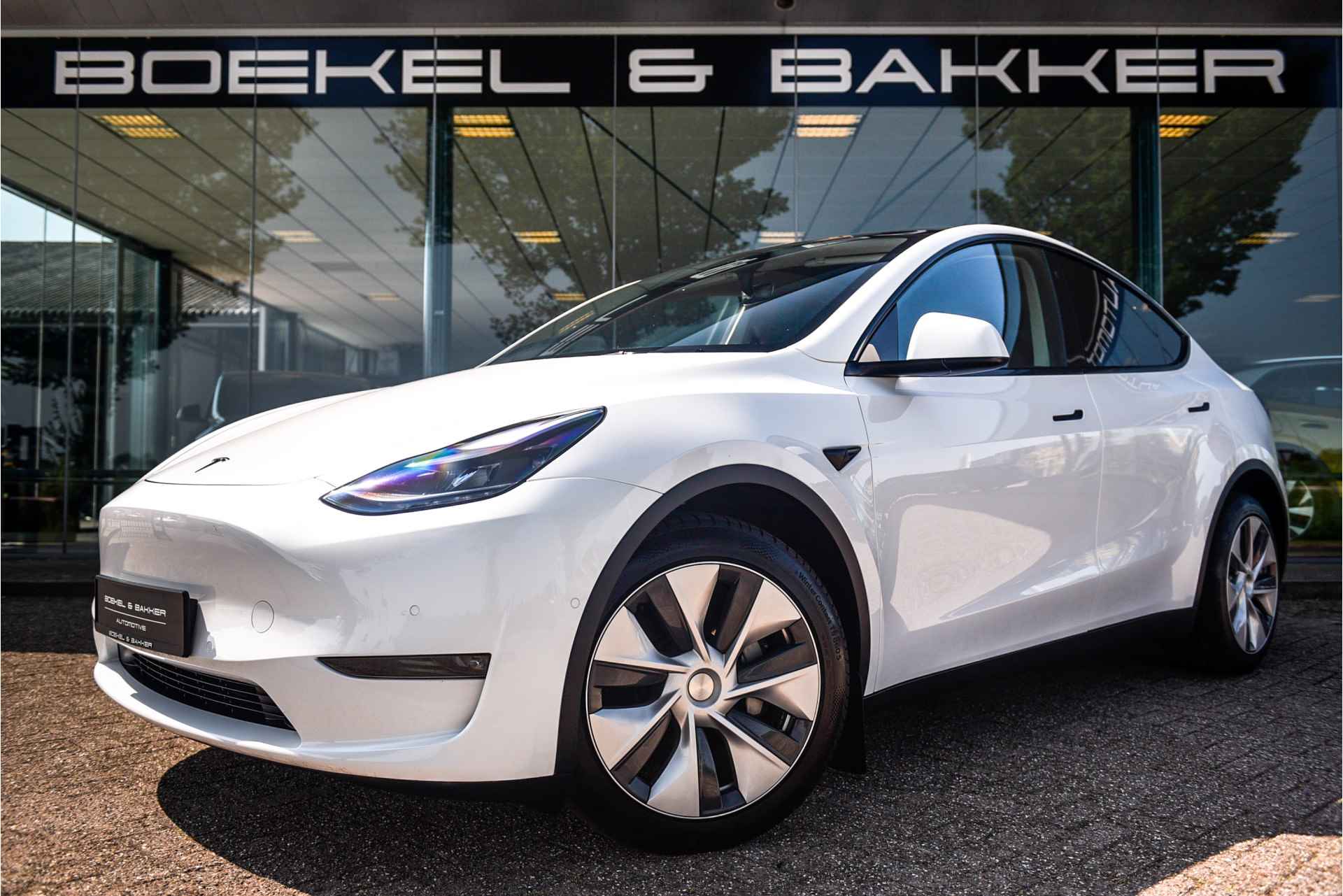 Tesla Model Y Long Range AWD 75 kWh - Autopilot - 12% bijtelling! - 1/59