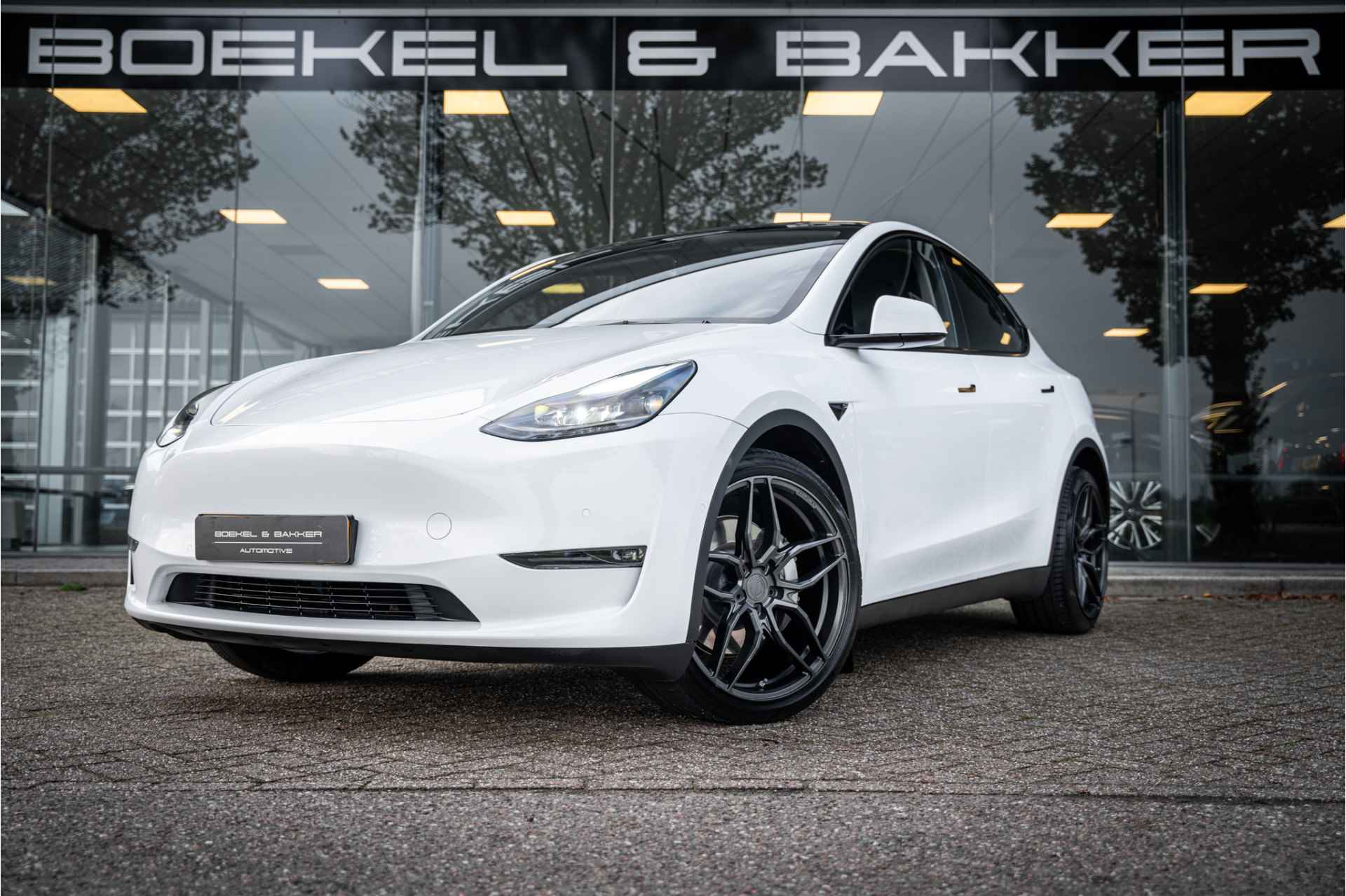 Tesla Model Y Long Range AWD 75 kWh - Autopilot - 12% bijtelling!