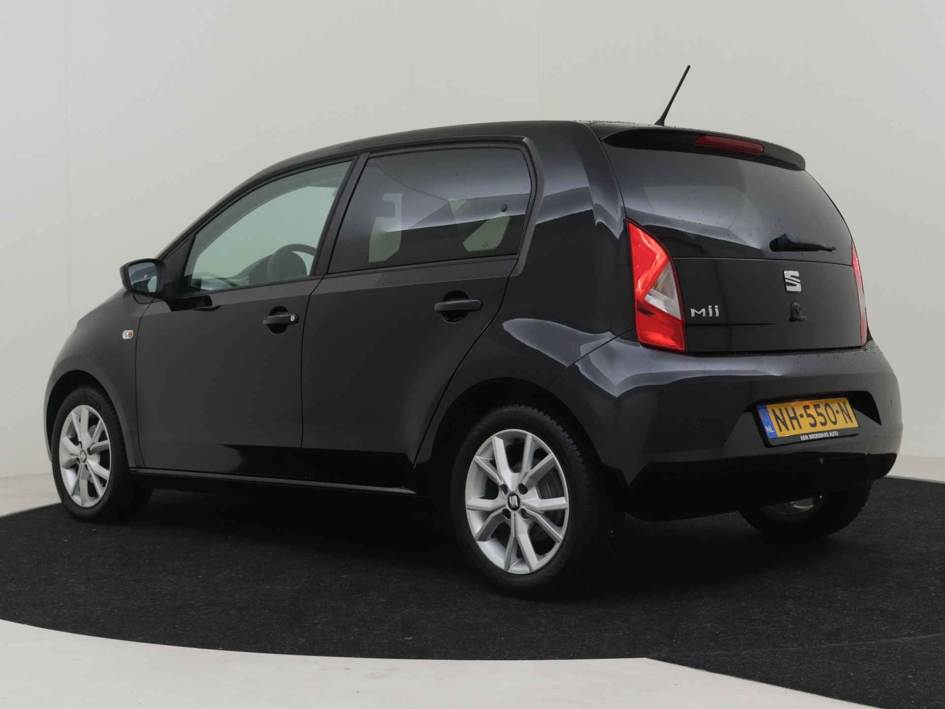 SEAT Mii 1.0 75PK Sport Connect AUTOMAAT | 100% Dealeronderhouden | Cruise Control | Climate Control | Privacy Glass | 15''LMV - 13/34