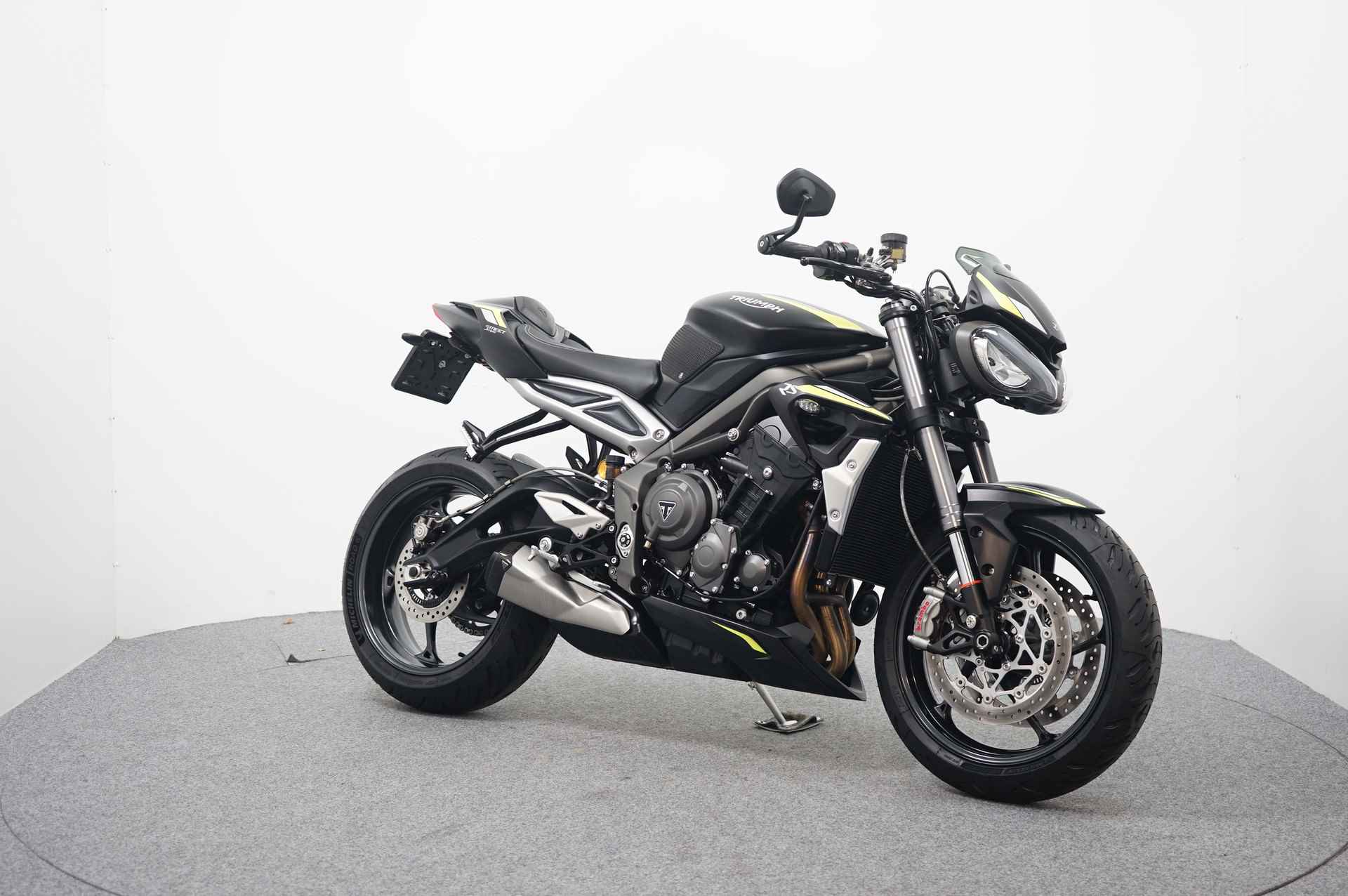 Triumph STREET TRIPLE RS - 2/20