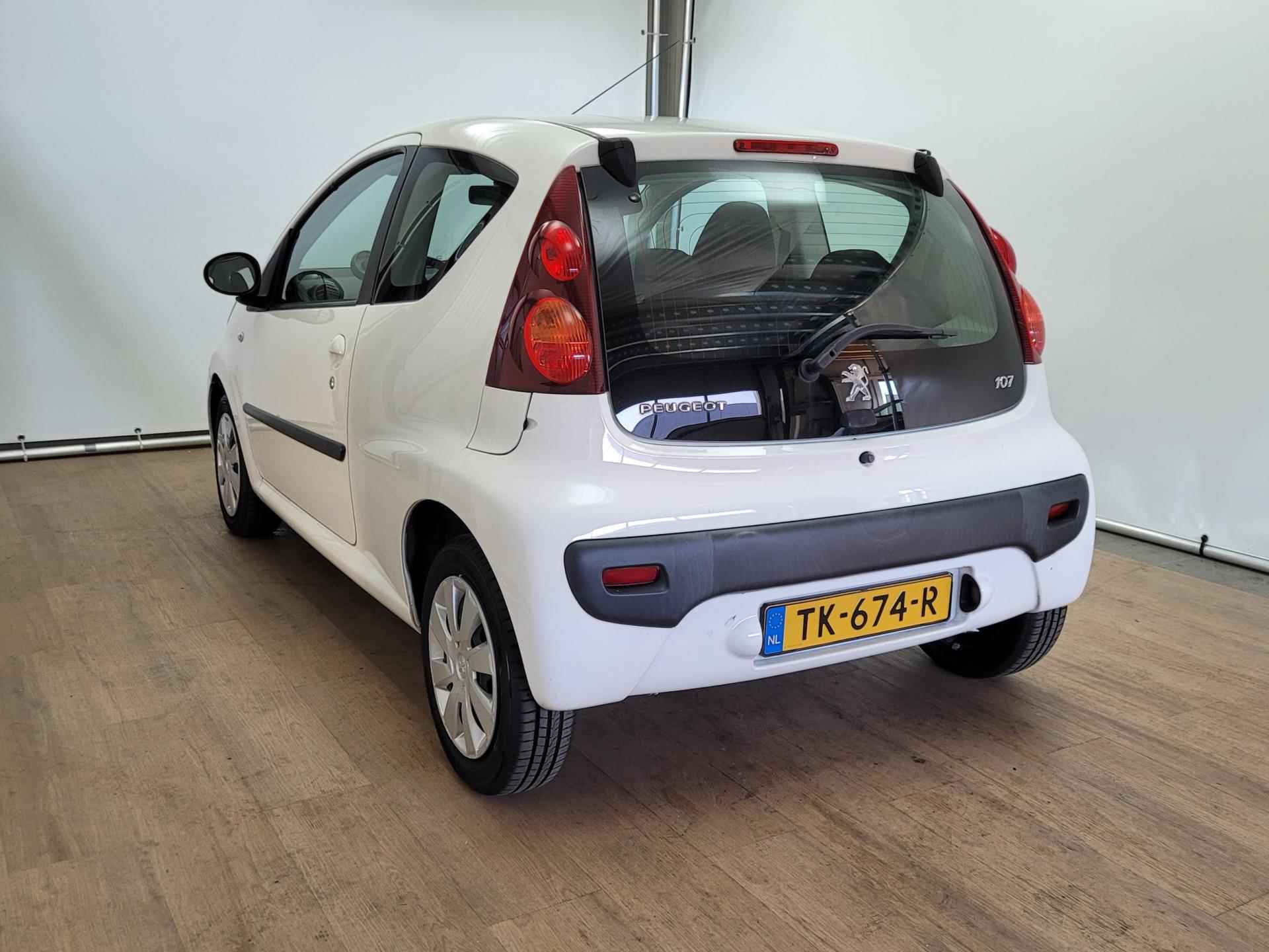 Peugeot 107 1.0 Access | Mistlampen | Accent uitv. | Boekjes | Leuke uitvoering | NL auto | Goede banden rondom - 5/26