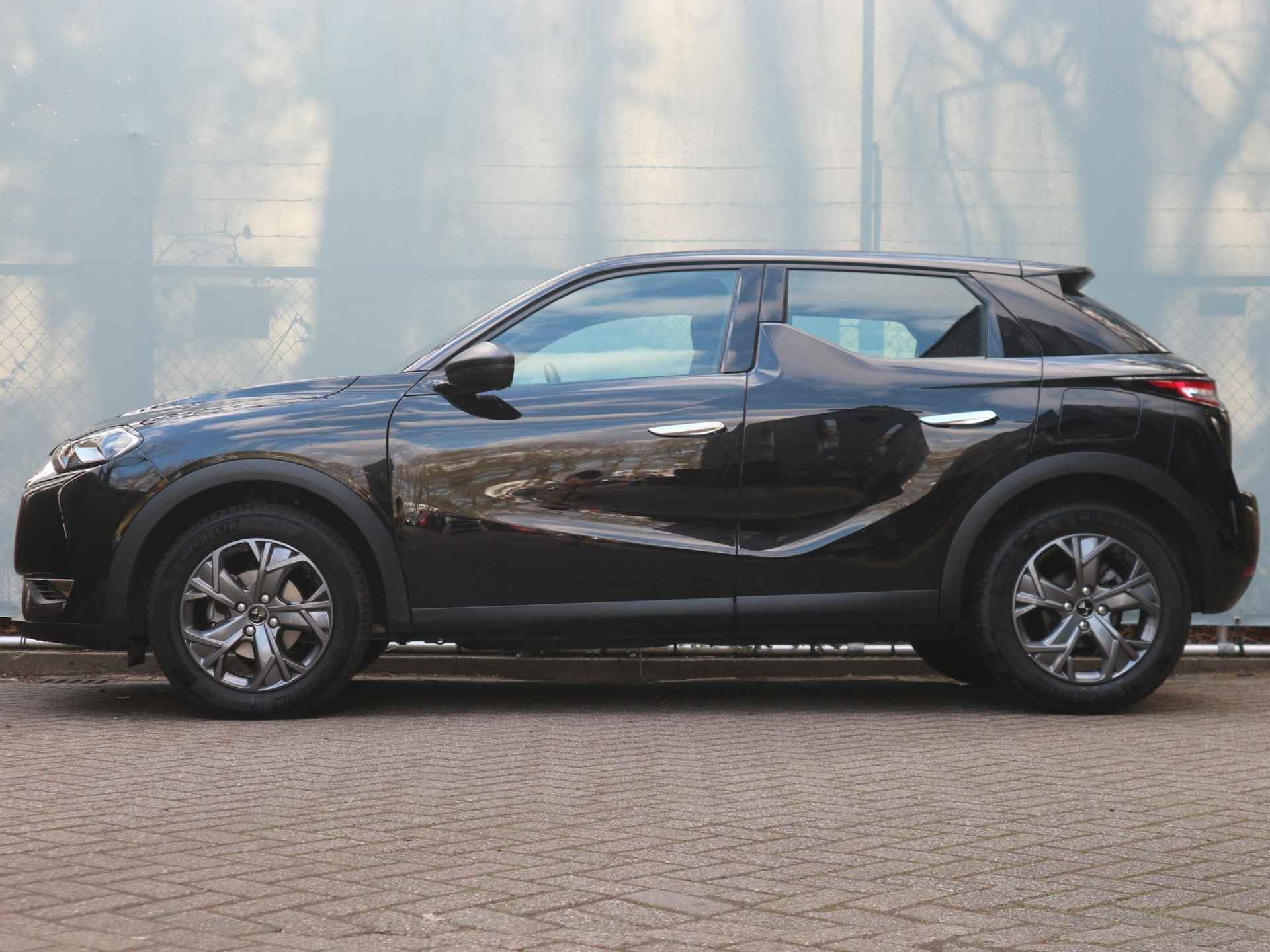 DS 3 Crossback Montmartre 1.2 100 pk / Navigatie / Digitaal dashboard / DAB - 2/36