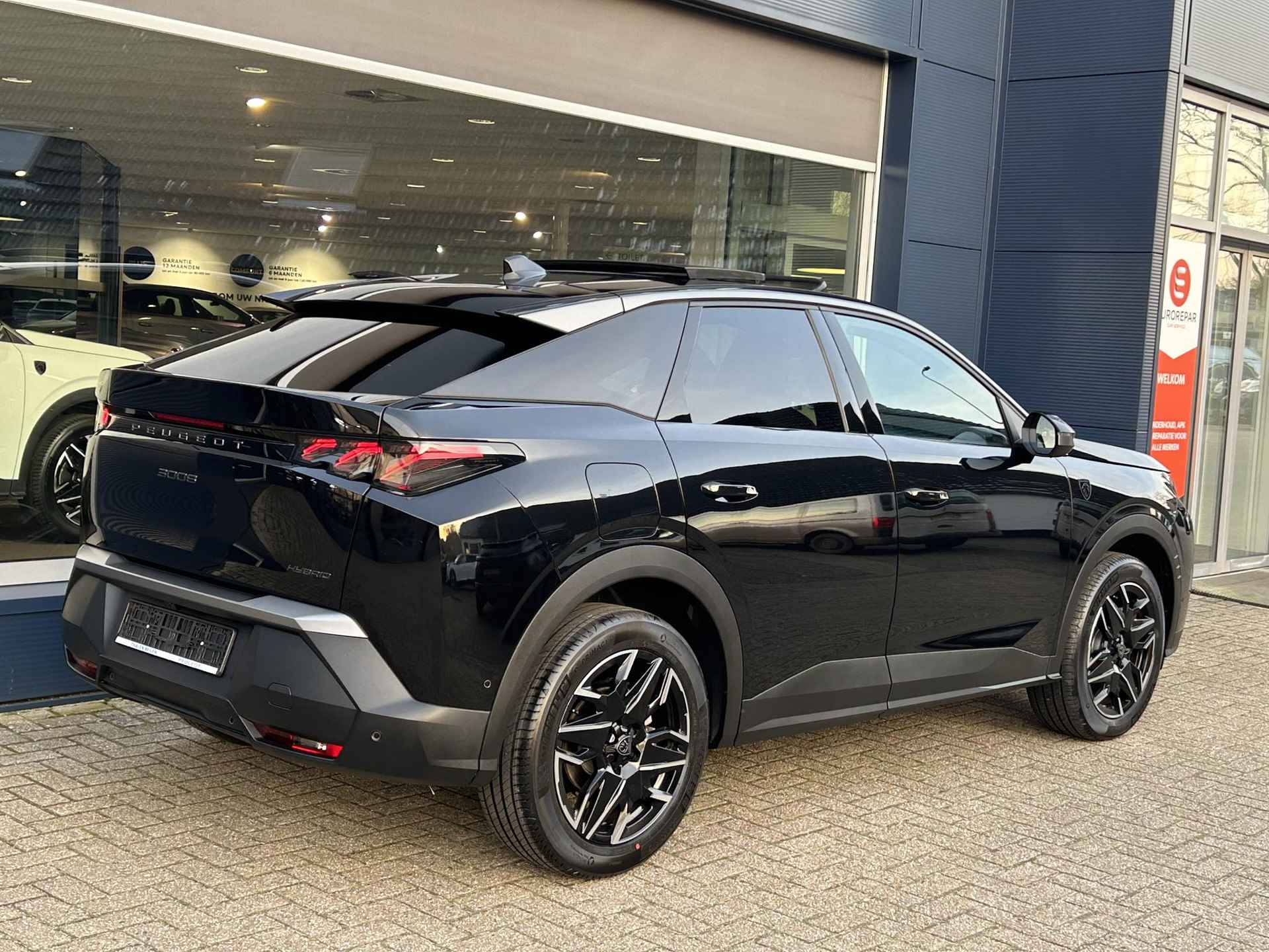 Peugeot 3008 1.2 Hybrid 136 GT | Nieuwprijs € 54.000,- | Focal Audio | Panoramisch schuif-Kanteldak | Pack Vision | Pack Drive Assist | Full-Led Koplampen | Electrisch Bedienbare Achterklep | Alcantara Bekleding | - 6/55