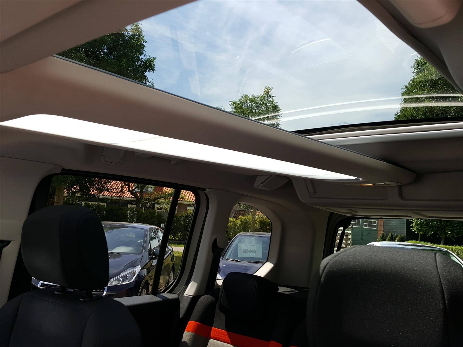 CITROEN Berlingo 1.2 PureTech 110pk S&S Shine XTR Navigatie | Cruise & Climate conrol | KEYLESS | Achteruitrijcamera | Parkeersensoren | Panoramadak | Bluetooth | LMV - 26/63