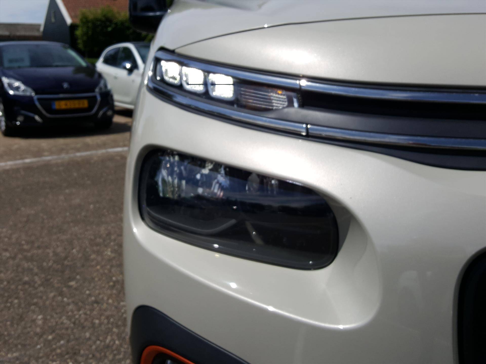 CITROEN Berlingo 1.2 PureTech 110pk S&S Shine XTR Navigatie | Cruise & Climate conrol | KEYLESS | Achteruitrijcamera | Parkeersensoren | Panoramadak | Bluetooth | LMV - 50/63