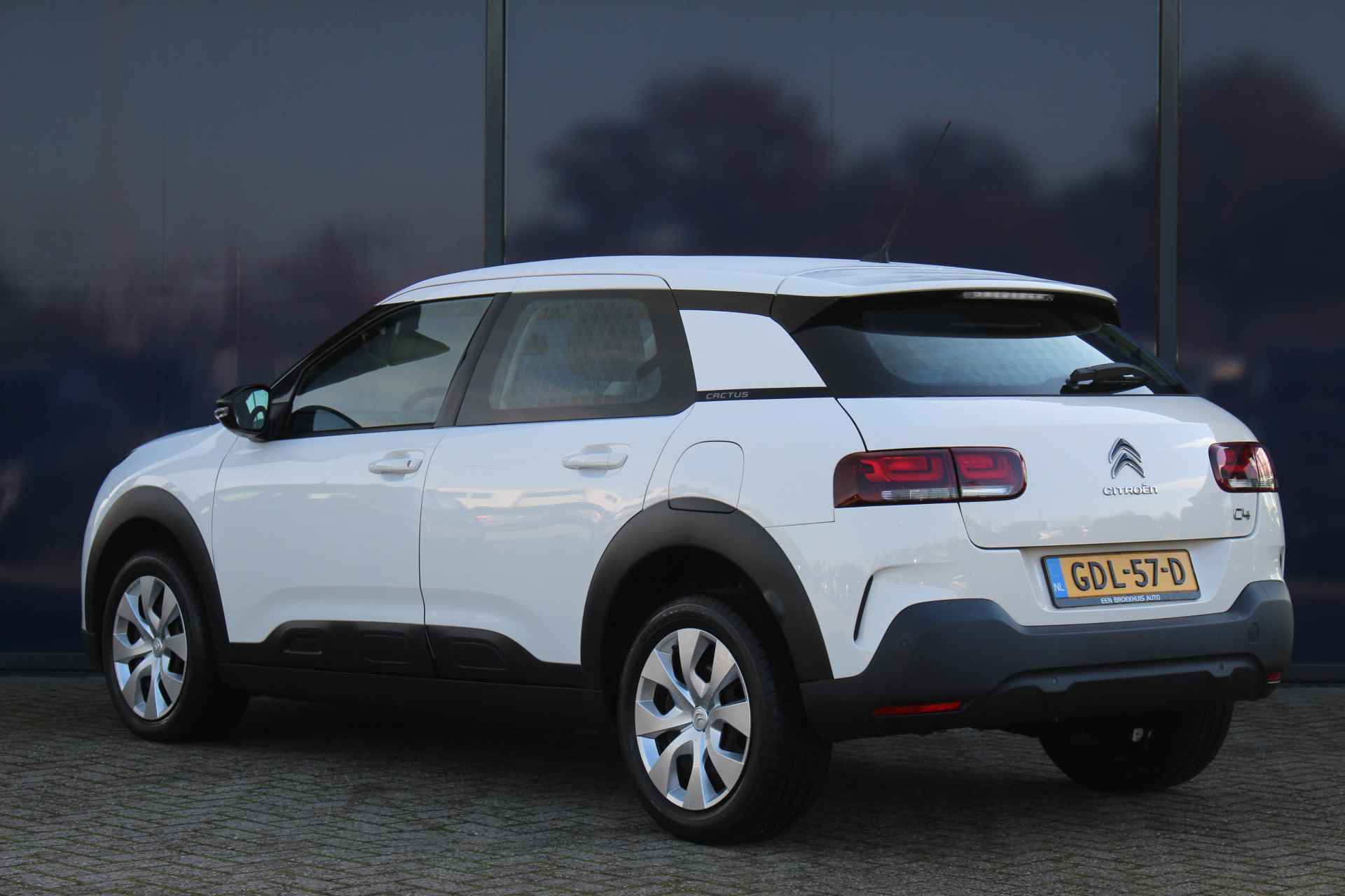 Citroën C4 Cactus 1.2 110PK Platinum | St.verwarming | Nav | Climate & Cruise C. | Carplay | PDC | Bluetooth | Clima | Cruis Clima | Cruise | Led dagrij | Touchscreen | - 11/38