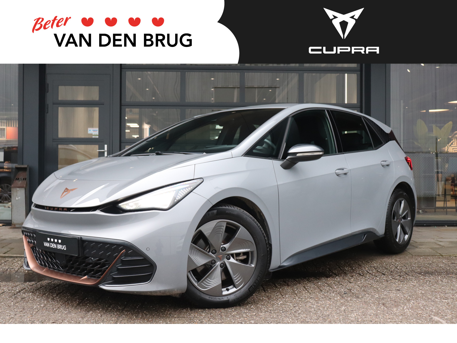 CUPRA Born Essential 62 kWh 204pk | Stuur- & Stoelverwarming | LED | Apple Carplay / Android Auto | Parkeersensoren | Warmtepomp | Fabrieksgarantie t/m 30-3-2026 of 90.000km