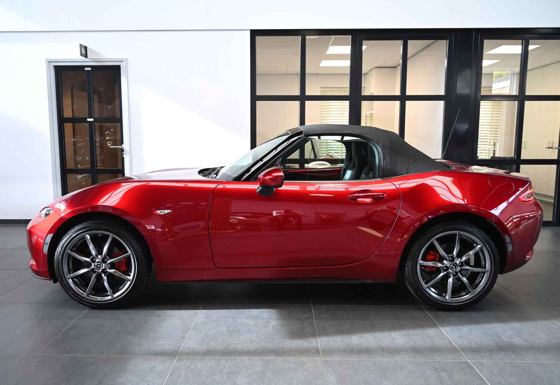 Mazda MX-5 SkyActiv-G 184 6MT Luxury *Origineel NL* - 11/49