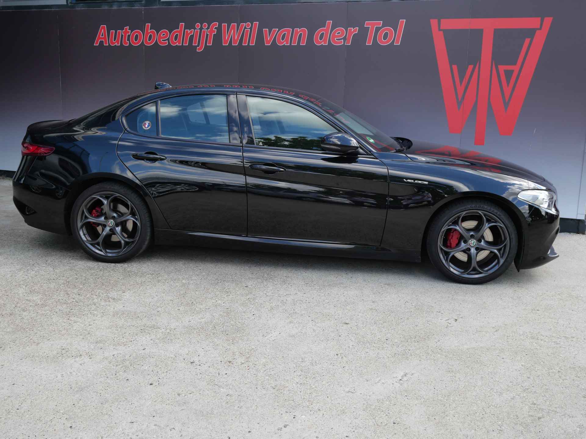 Alfa Romeo Giulia 2.0T AWD VELOCE | 280 PK | KEYLESS | TREKHAAK | CAMERA | ALL-IN!! - 20/22