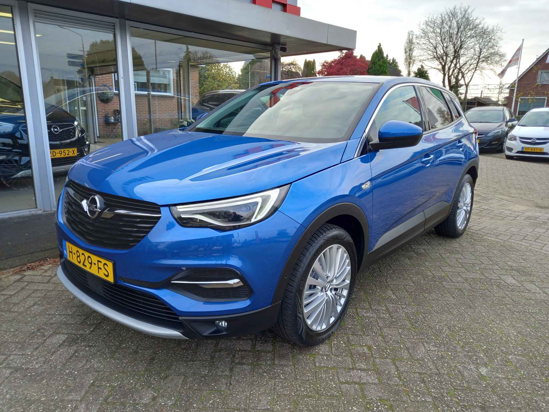 Opel Grandland X 1.2 Turbo Innovation Automaat Lederen bekleding, Verwarming en ventilatie voorstoelen  ,A uitrijcamera, Xenon verlichting PRIJS RIJKLAAR - 3/23