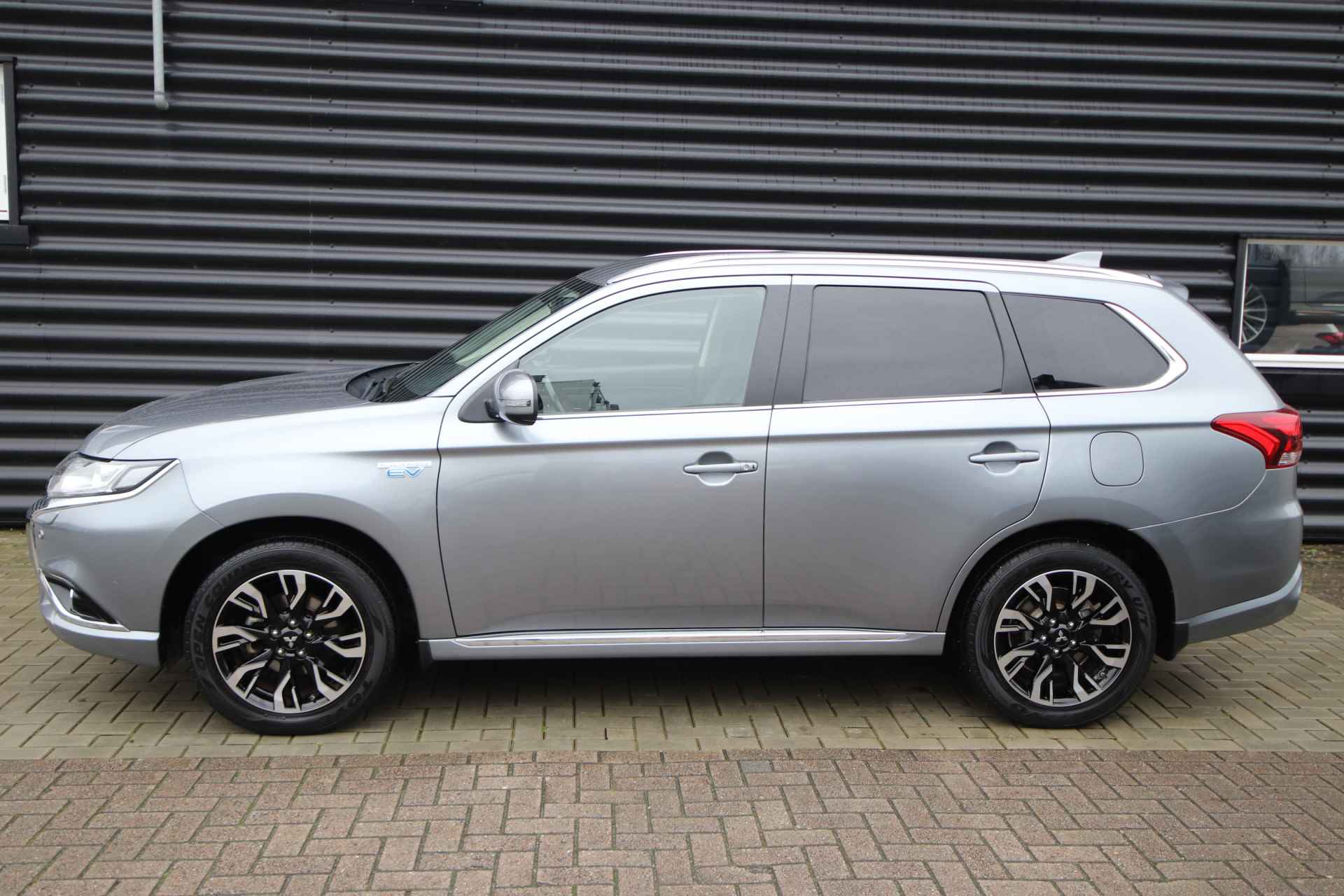 Mitsubishi Outlander 2.0 PHEV Executive Edition Slechts 93.314 km, Afn.Trekhaak, Navigatie - 17/86