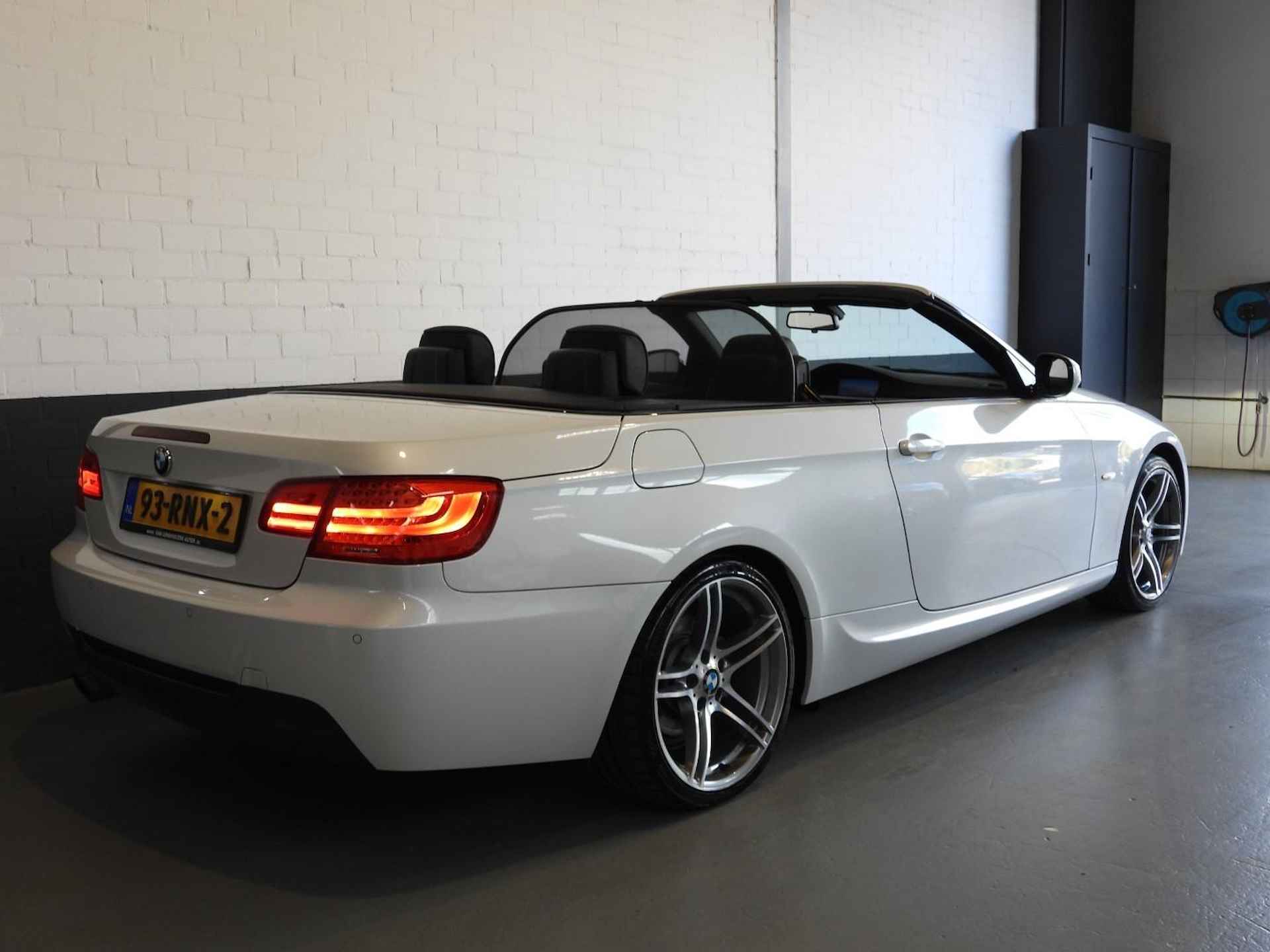 BMW 3-serie Cabrio 325i Aut. M-Sport Edition NAVI/HARDTOP/LEER/XENON/19"LMV! - 4/41