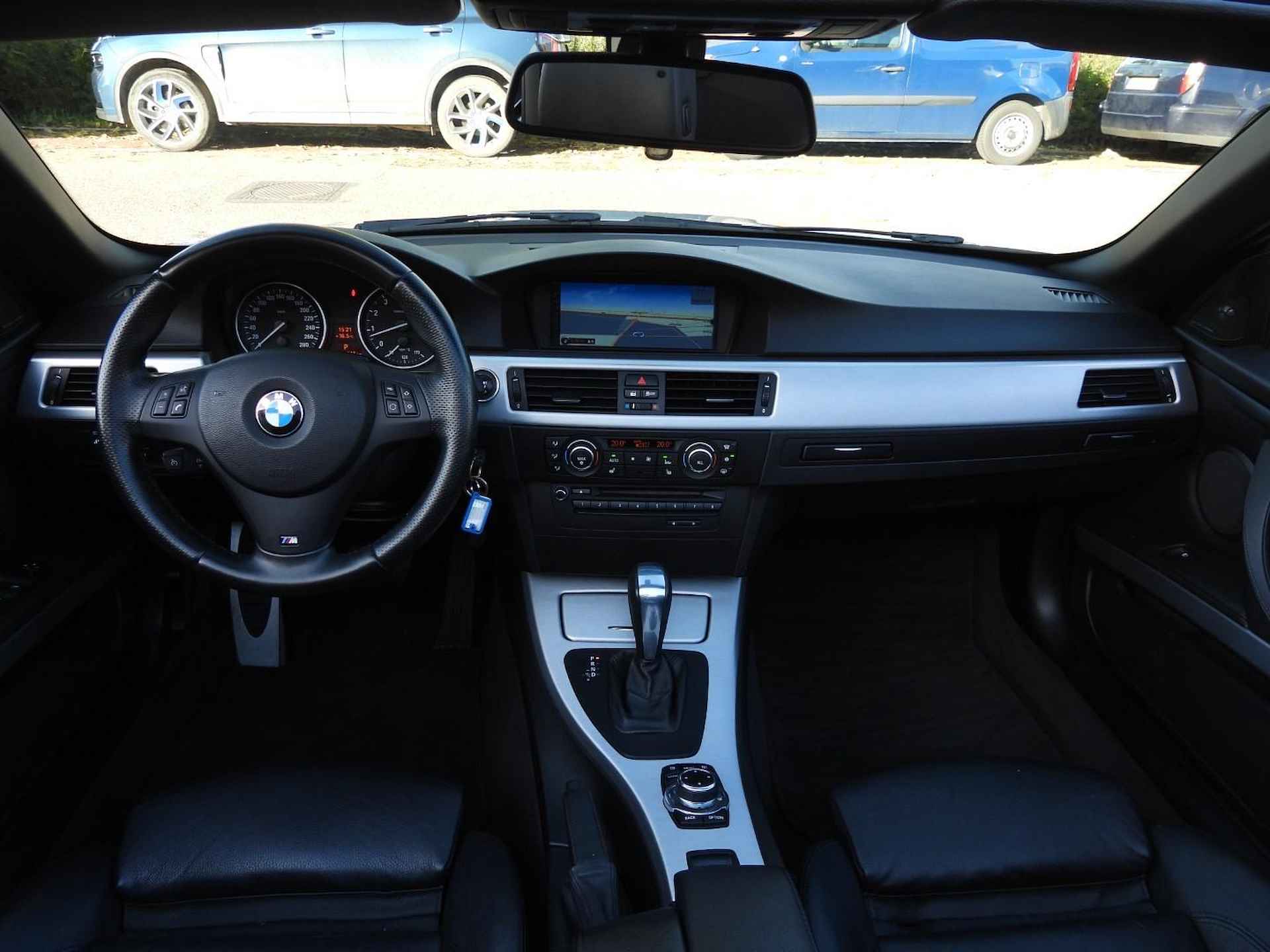 BMW 3-serie Cabrio 325i Aut. M-Sport Edition NAVI/HARDTOP/LEER/XENON/19"LMV! - 6/41